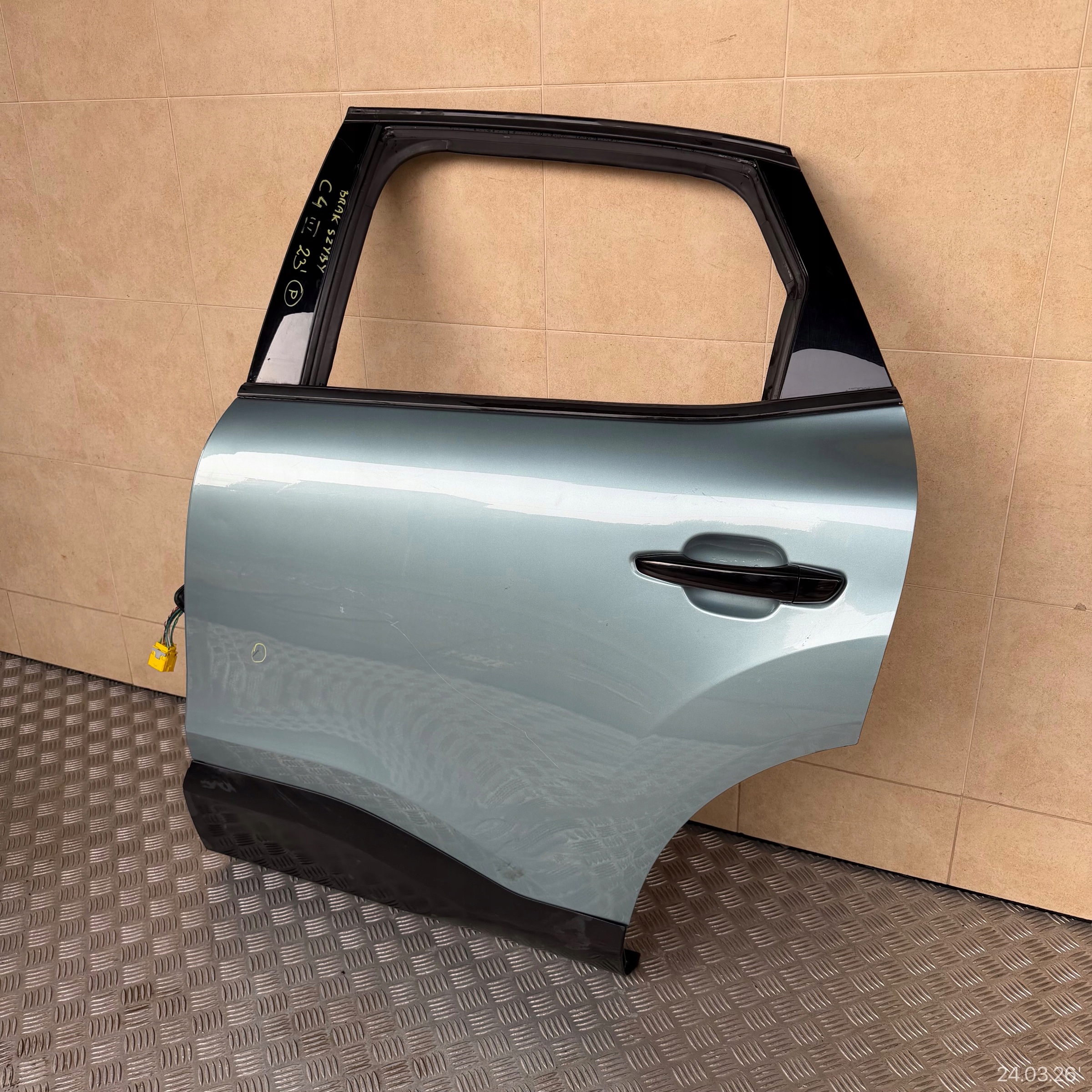 door complete rear. left CITROEN C4 III 2023 ROK does not have windows
