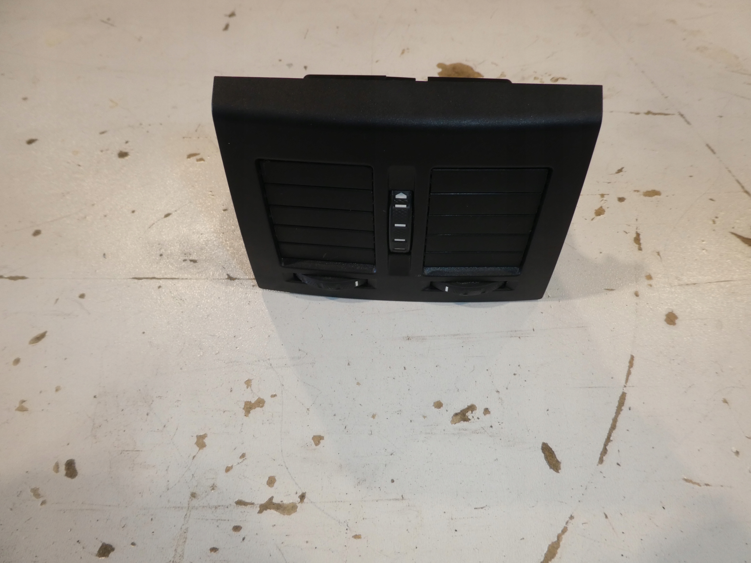 grid air conditioning devices rear part SKODA YETI 1Z0819203