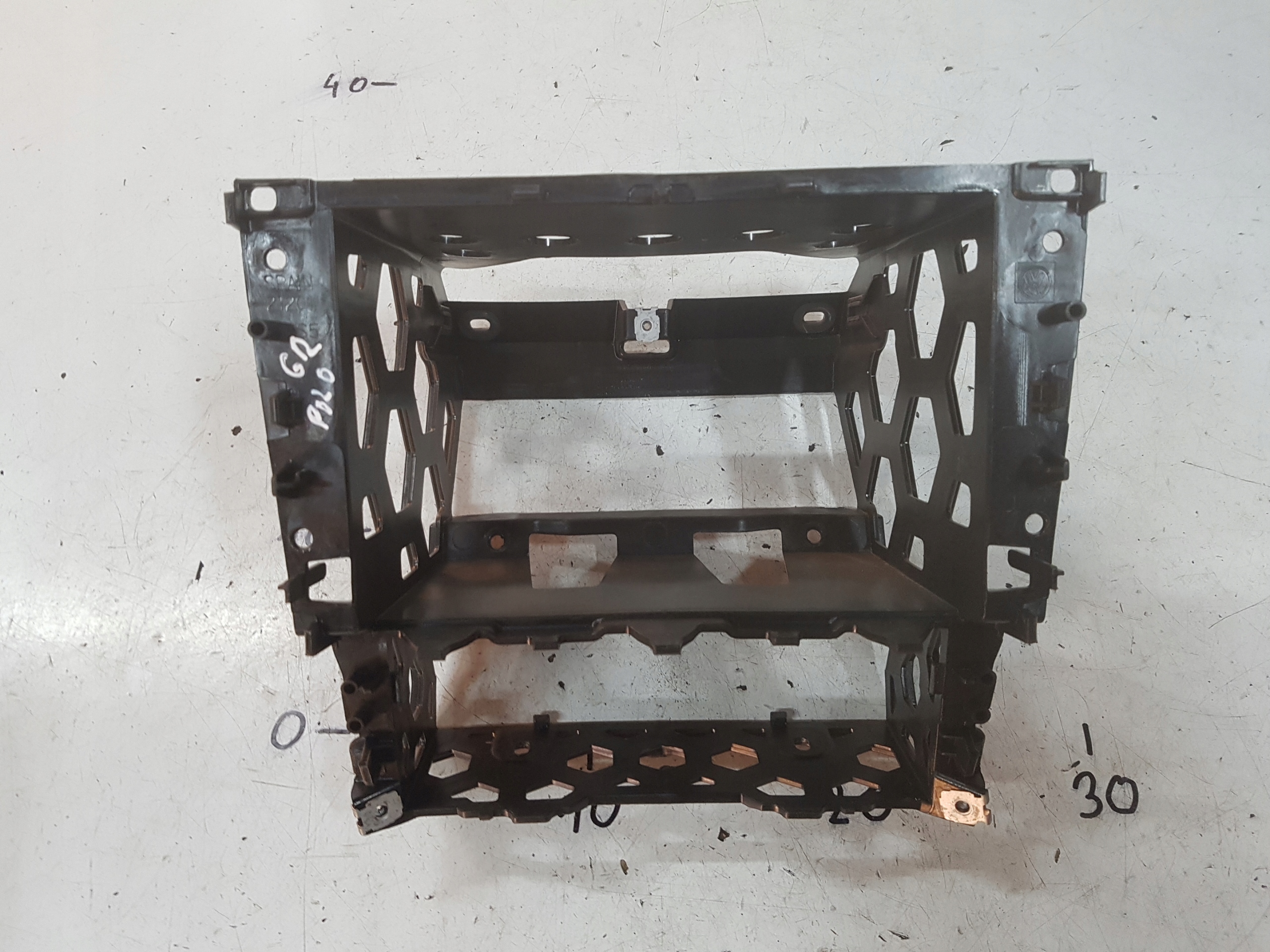 VW POLO 6R 09-14r RAMKA RADIA KIESZEŃ 2 DIN