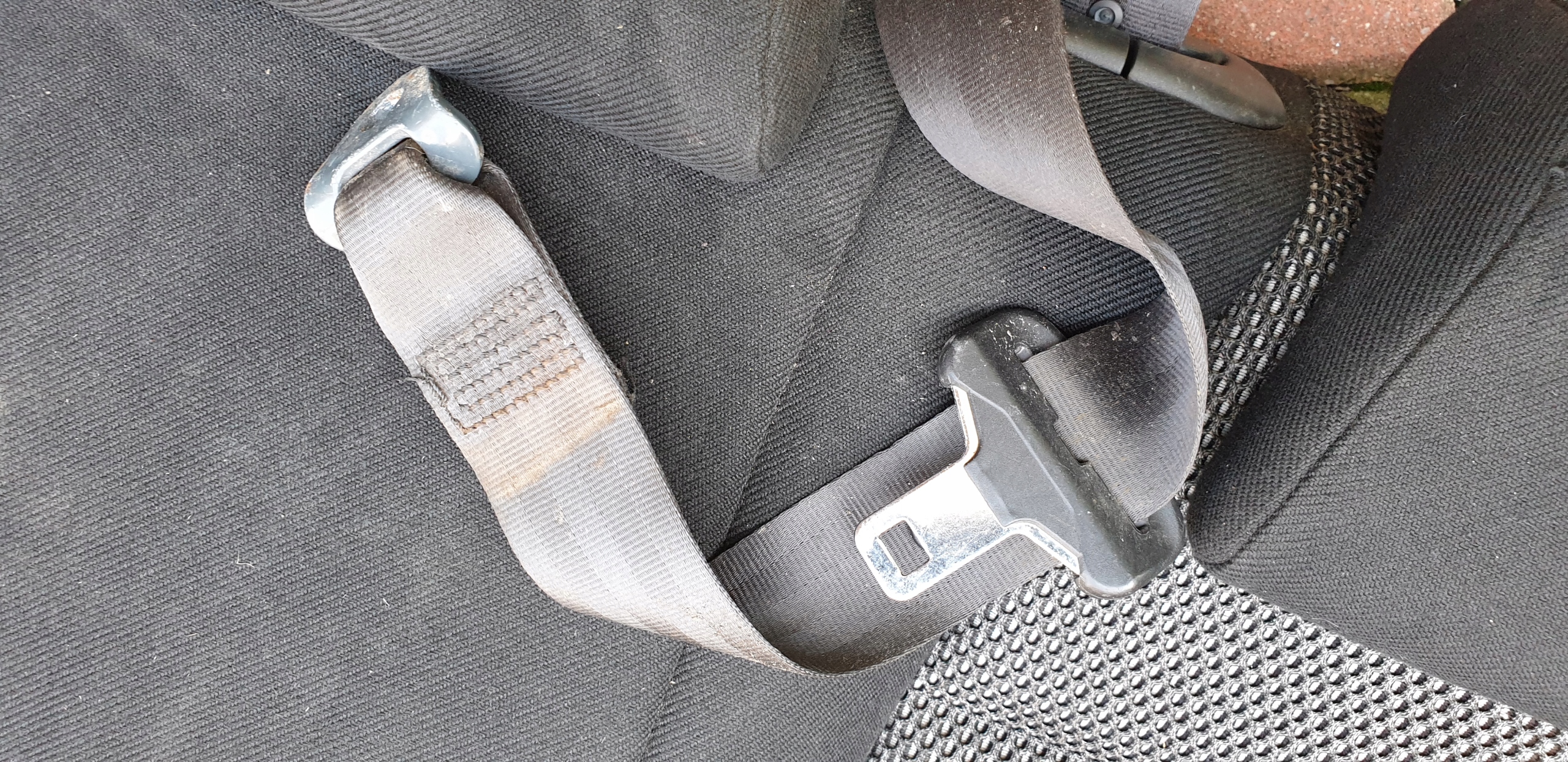 sitz hinten gurtschloss gurten mitte PEUGEOT 307 LIFT 3D OE