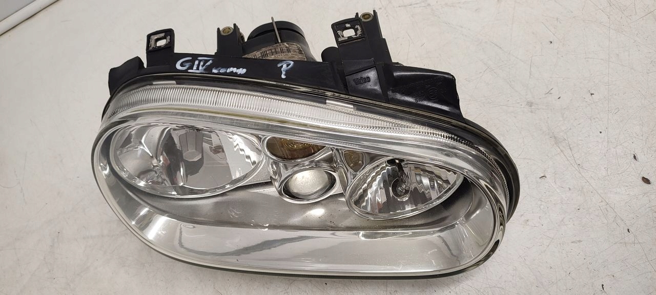light front front right VW Golf IV 1,6 FSI