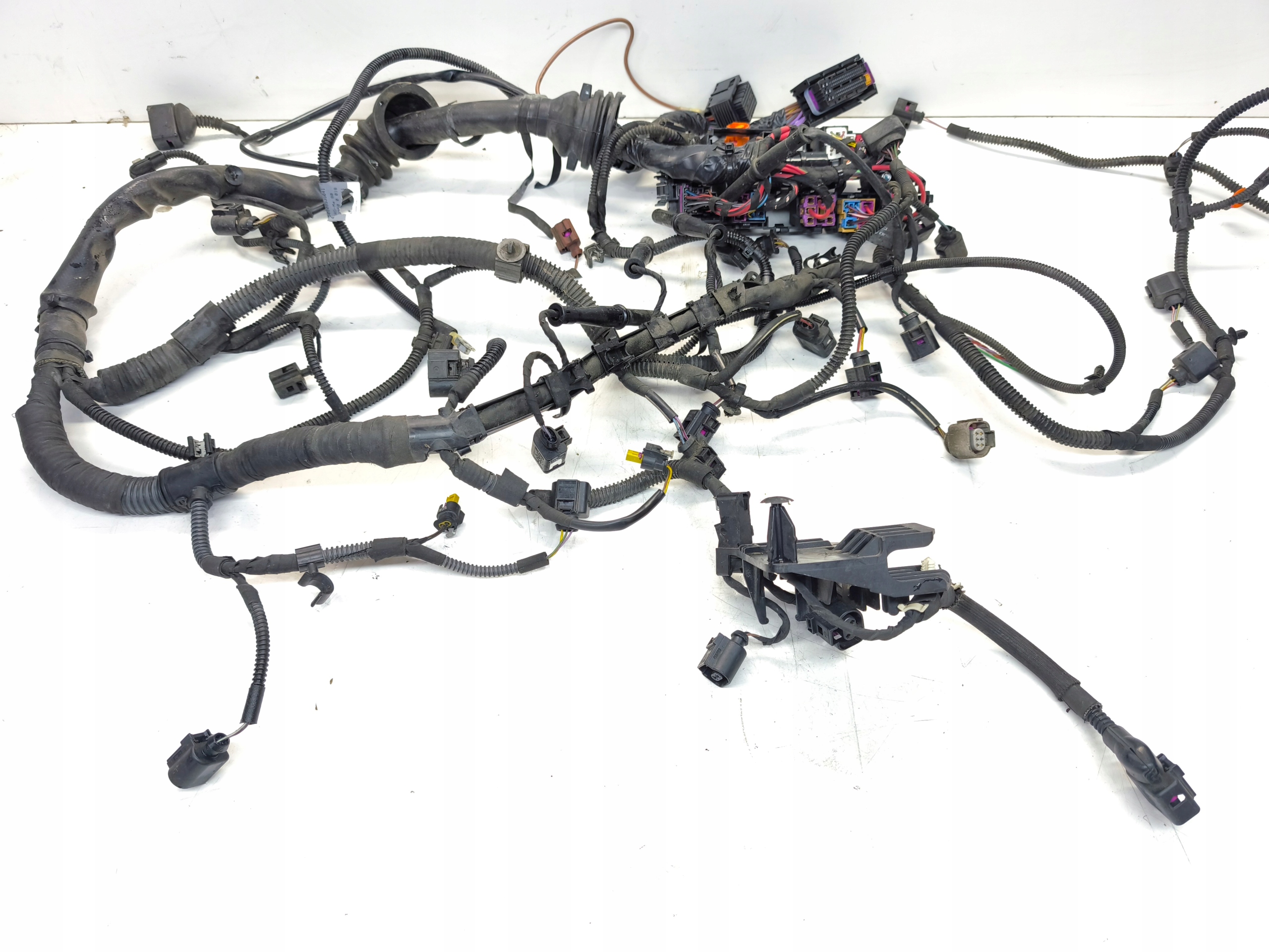 bundle of the engine AUDI A4 B8 A5 8T 2.0 TDI 8K1971072QN