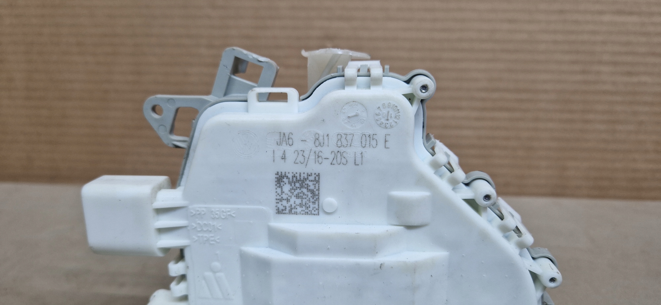 lock door 8J1837015E AUDI A5 A6 A7 front right original IDEAL