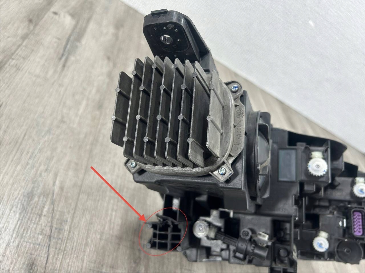 MG HS and LIFT 2020-2024 light left front 11434081