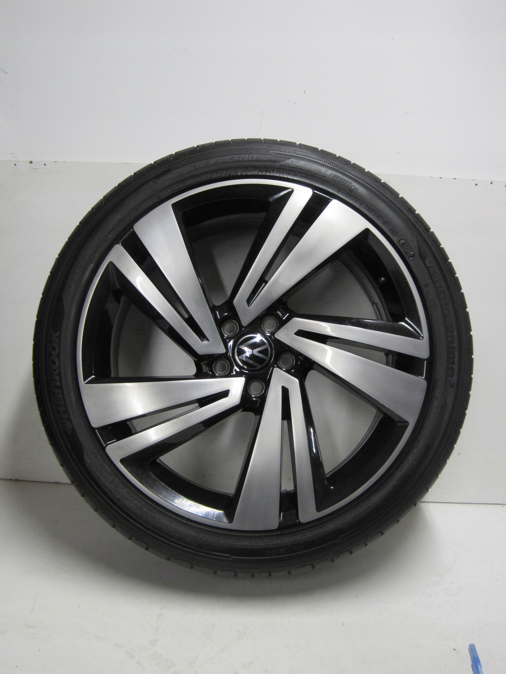 wheels discs tyres VW T-CROSS 2GM R18 20R