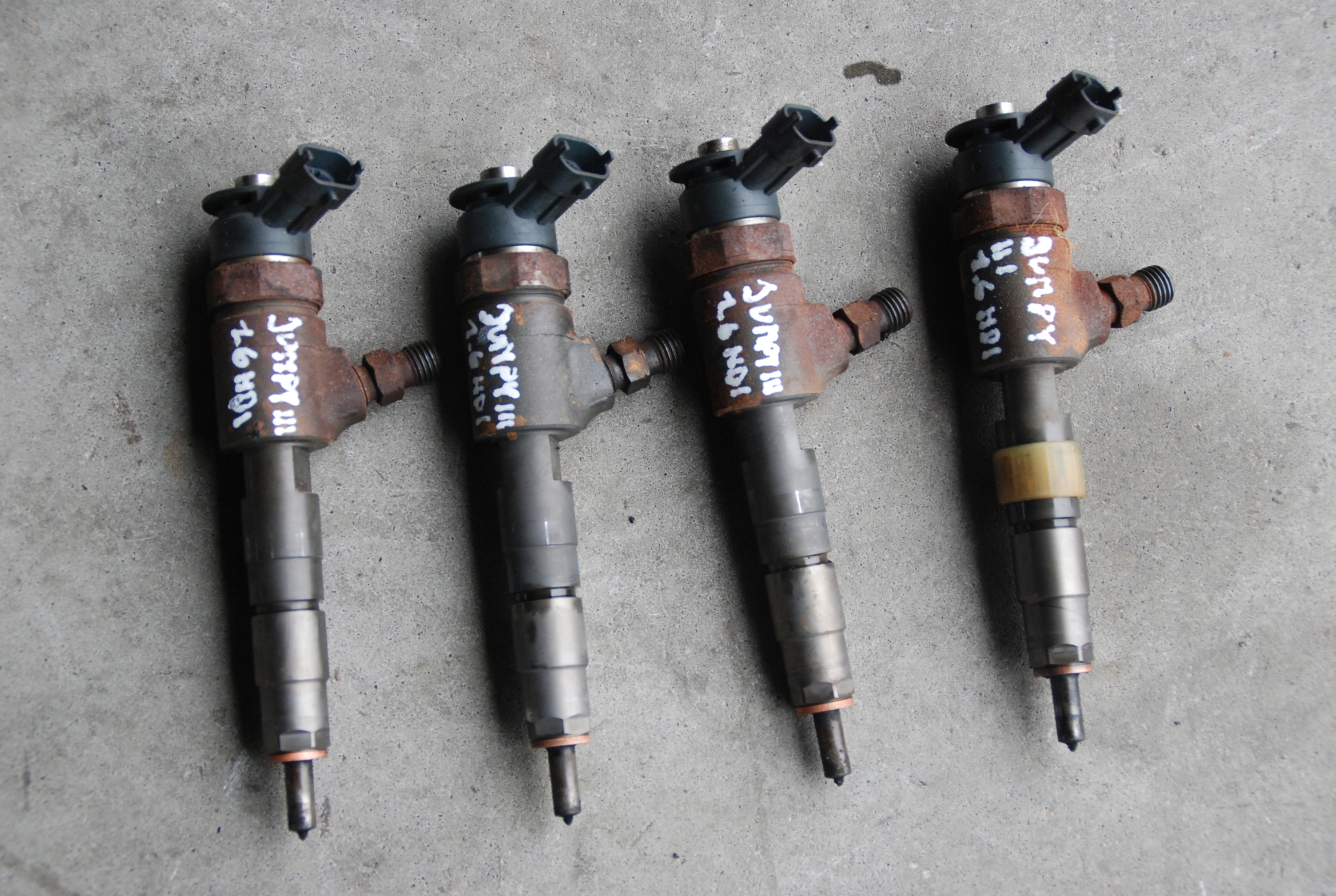 WTRYSK WTRYSKIWACZ 0445110566 PEUGEOT 1.6 BLUEHDI