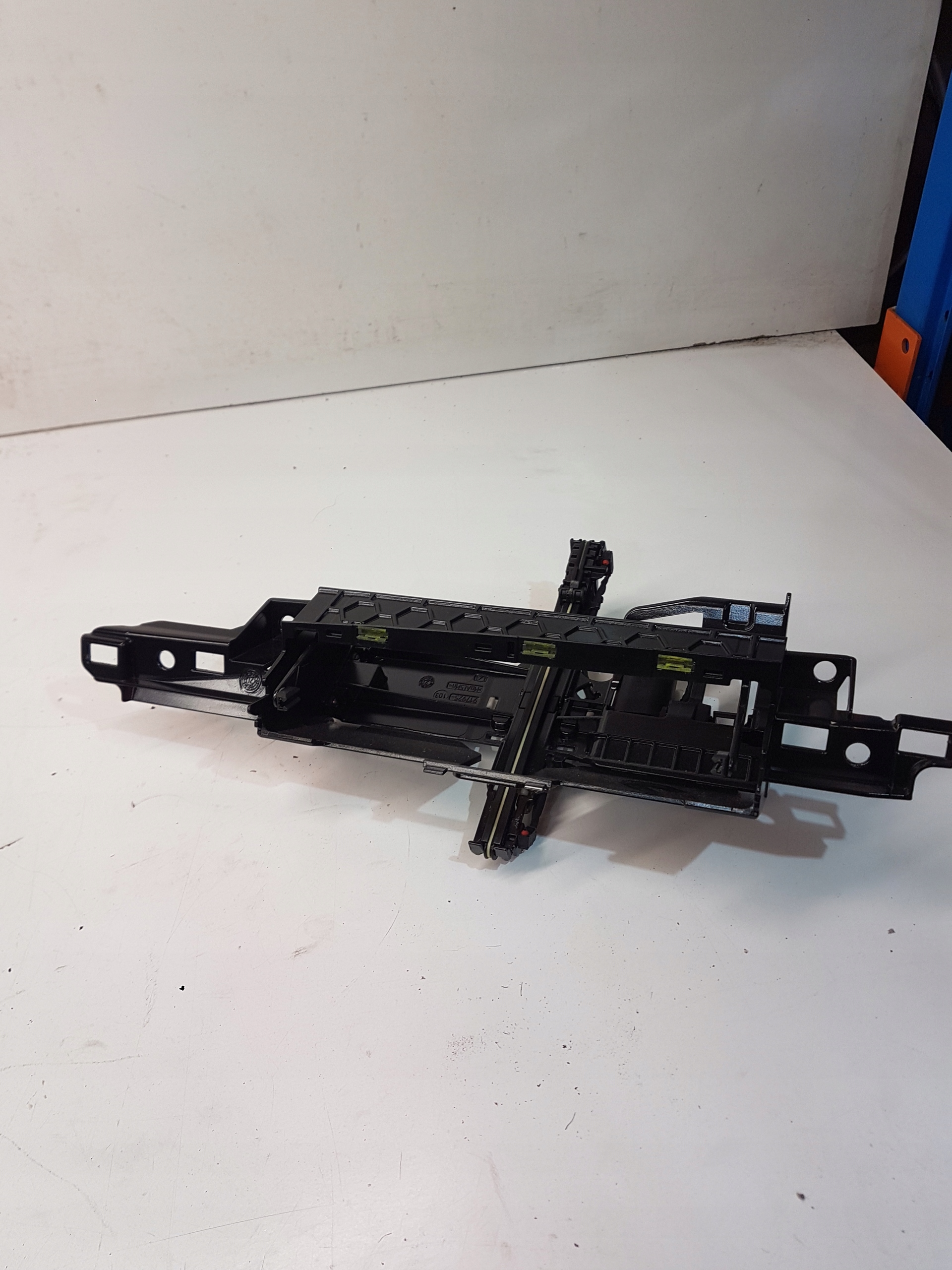 Лифт дисплея AUDI A6 C7 A7 4G8857346F