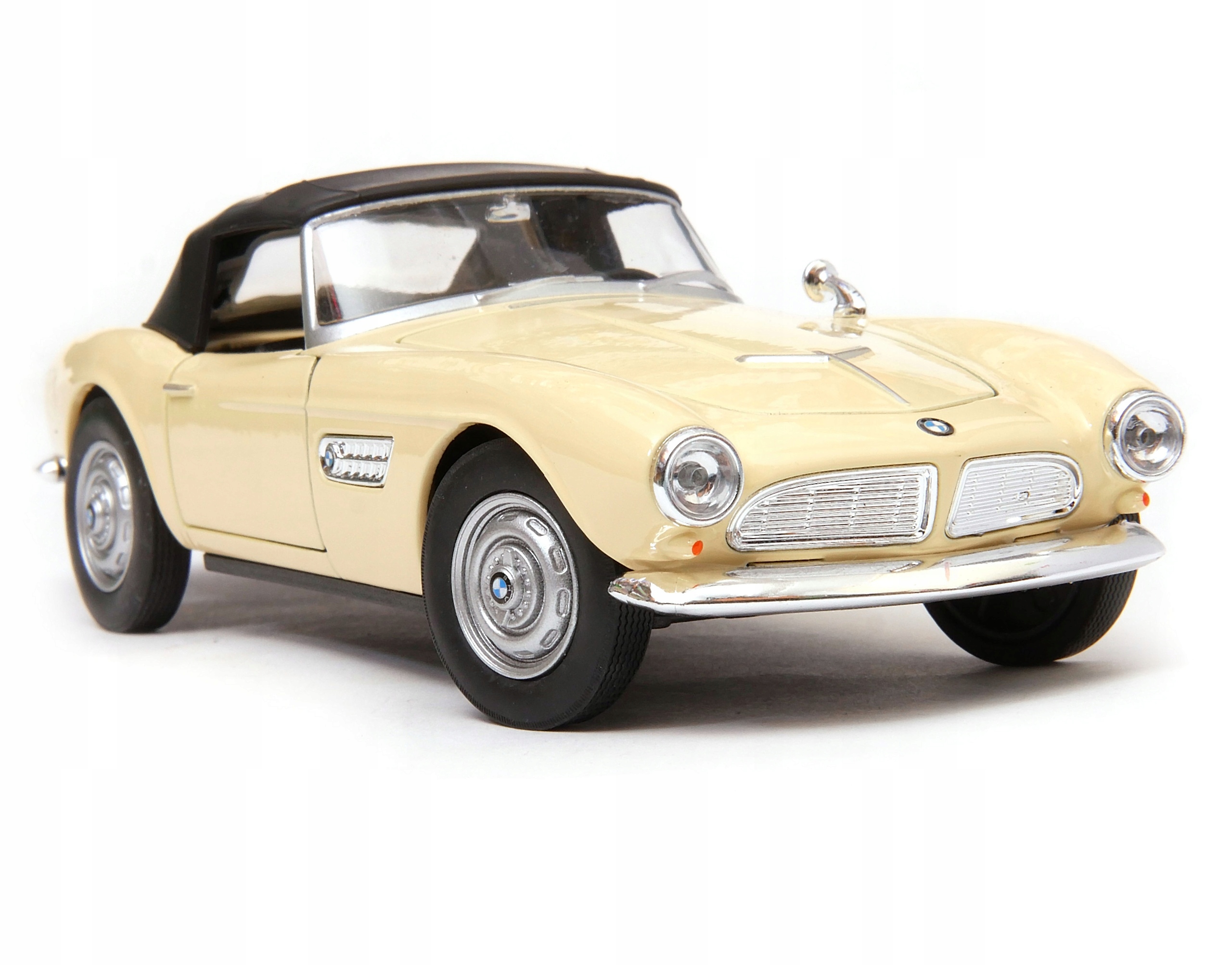 Bmw 507 blízký top model Welly 1:24 ecru