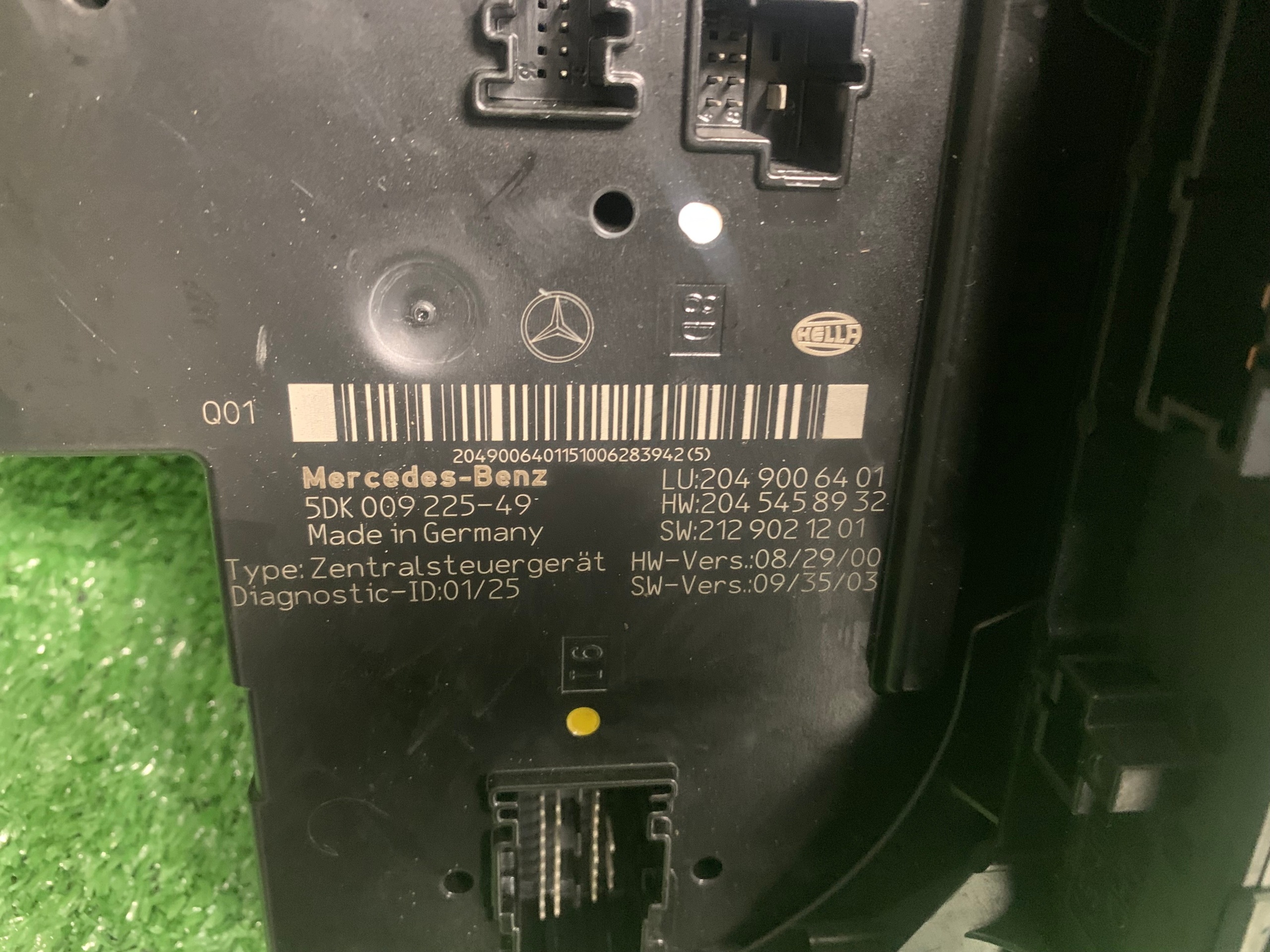 MERCEDES C-class W204 10r comfort control unit 2049006401