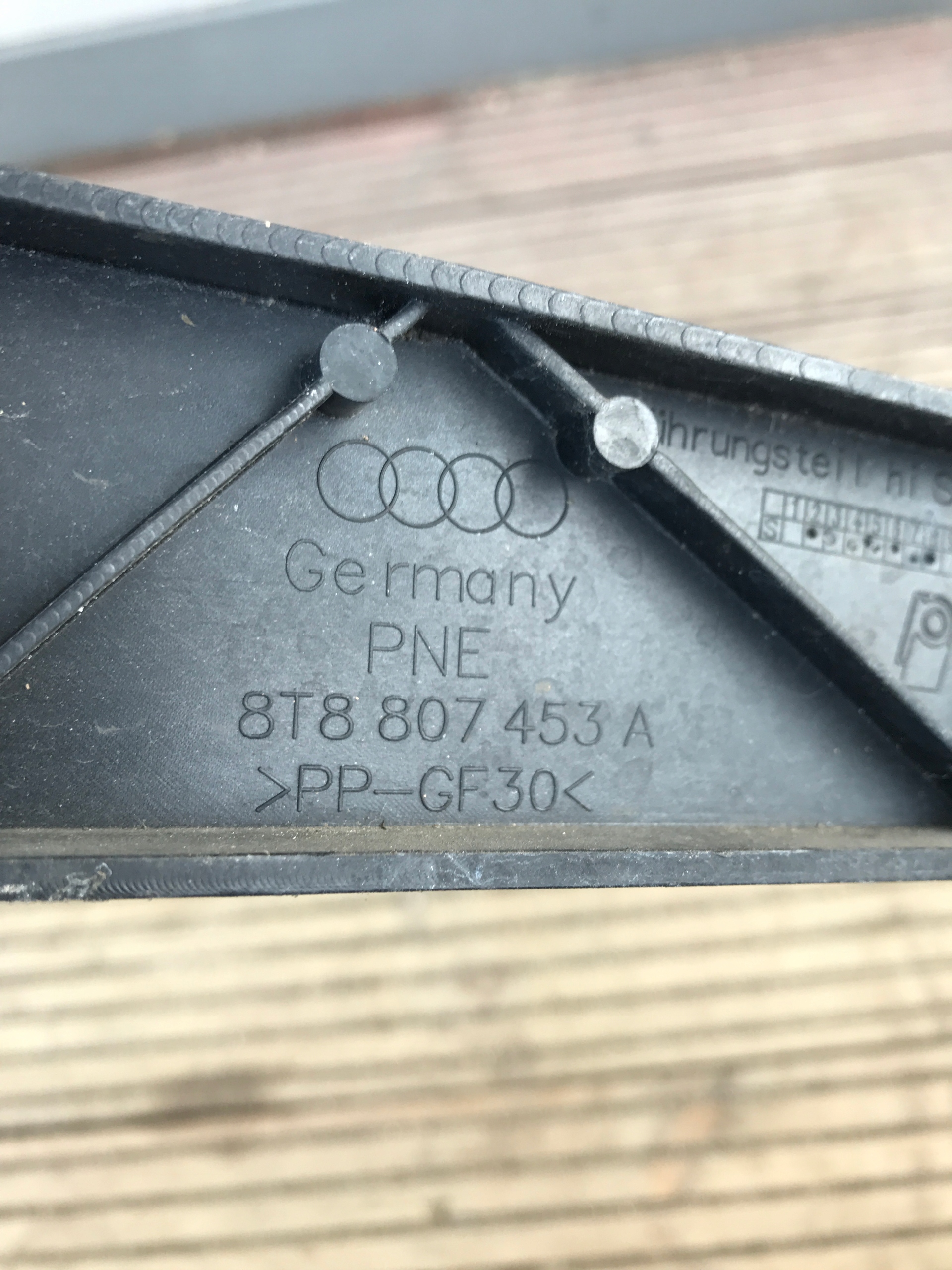 bumper bracket left rear part AUDI A5 SPORTBACK 8T8