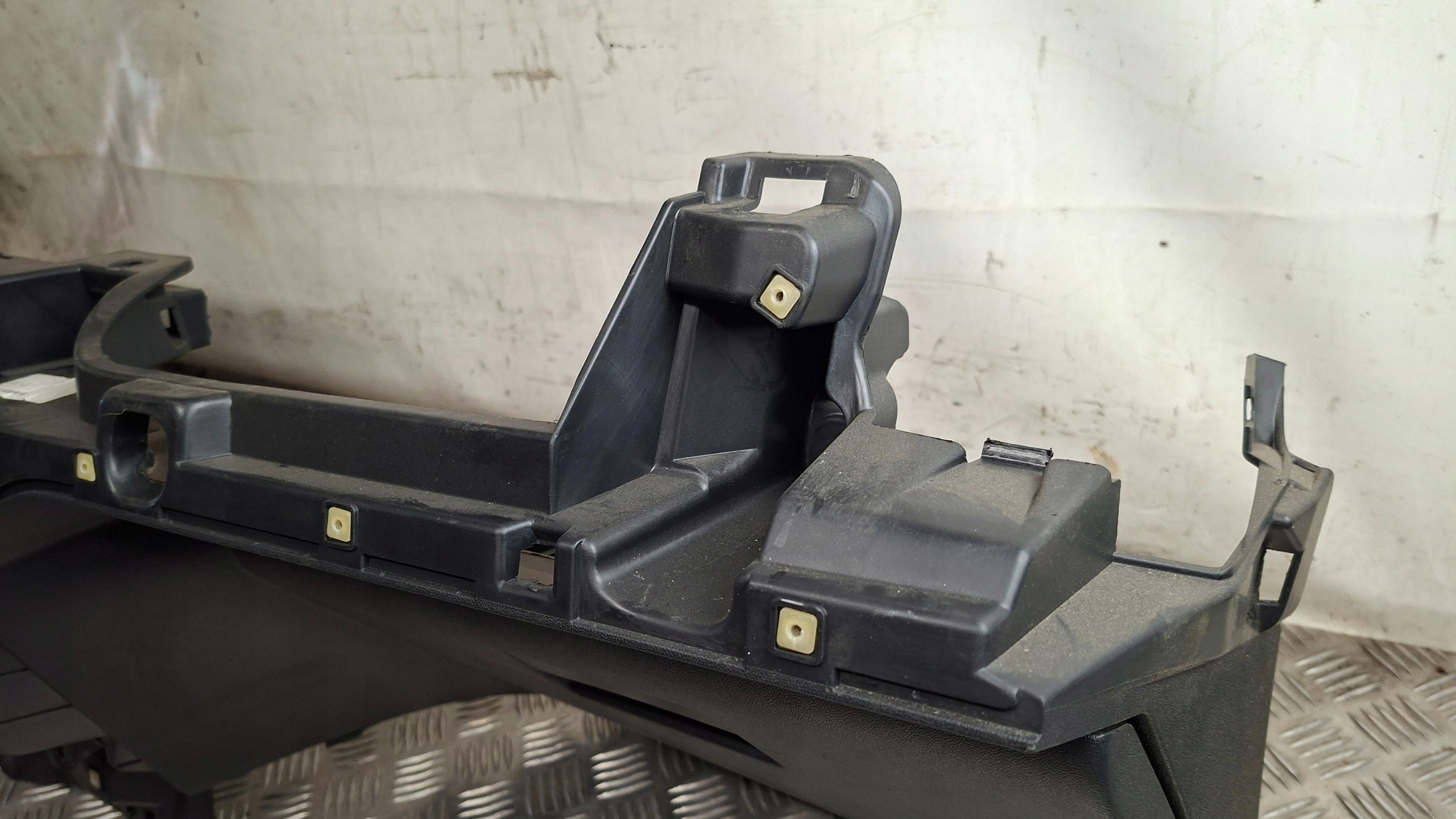 dashboard instrument panel lower PEUGEOT 301