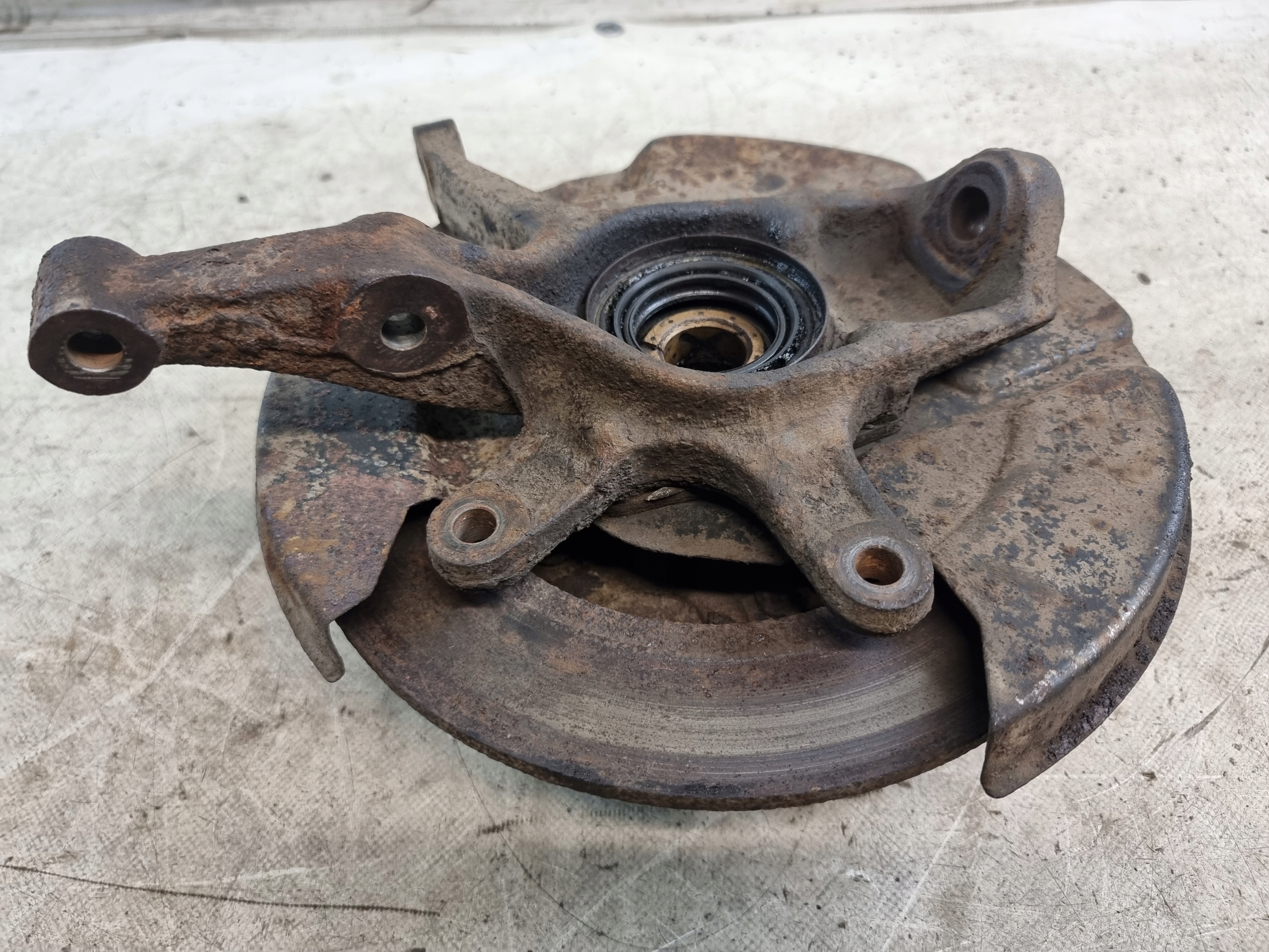 swing disc left front SUZUKI VITARA and 1.6 B 59KW 92r