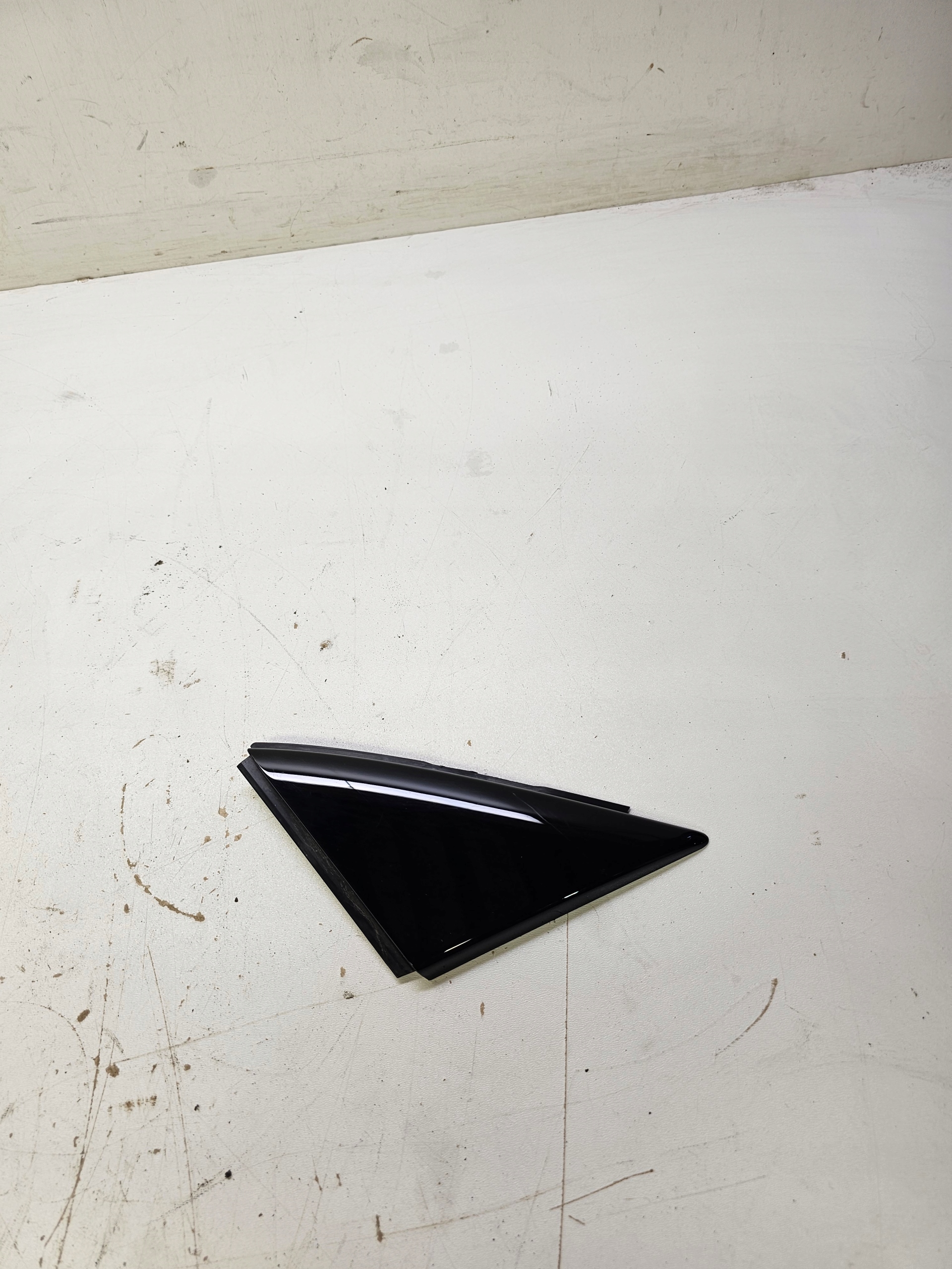 cap door left front AUDI Q3 F3 83A837637A