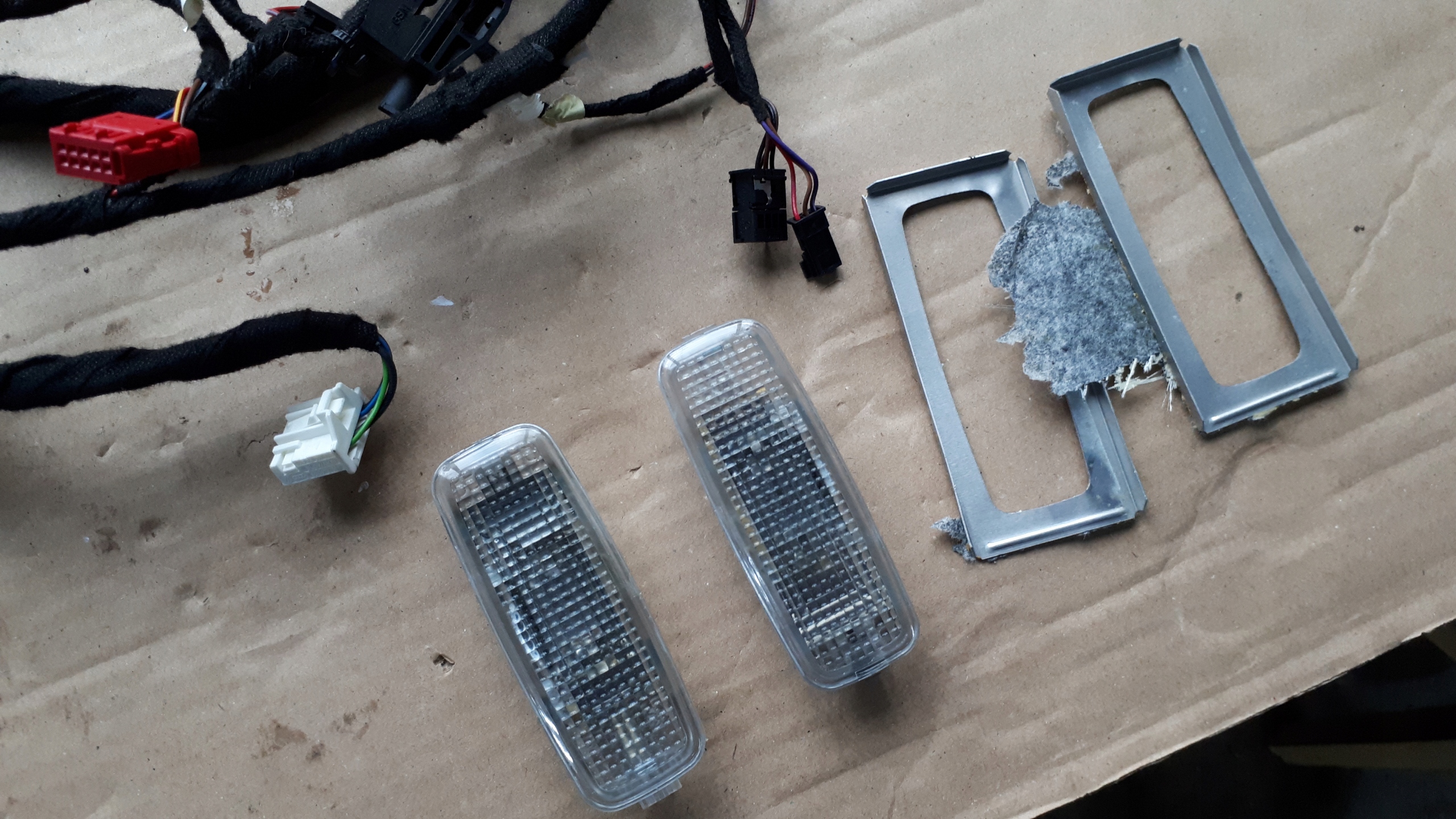 A6 C7 4G diodes covers PRZECIWSLONECZNEJ DASZKA 2X