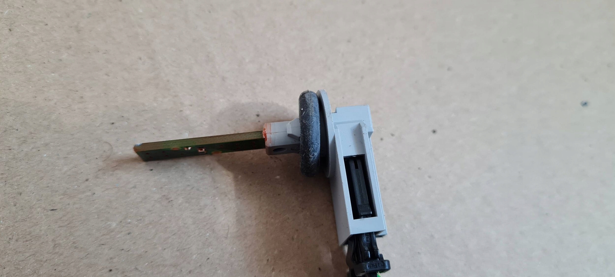 A6 C8 4K Sensor TEMPERATURY ZEWNETRZNEJ 3D0907543A Q3 83A A4 B9 A5 Q8 Q7