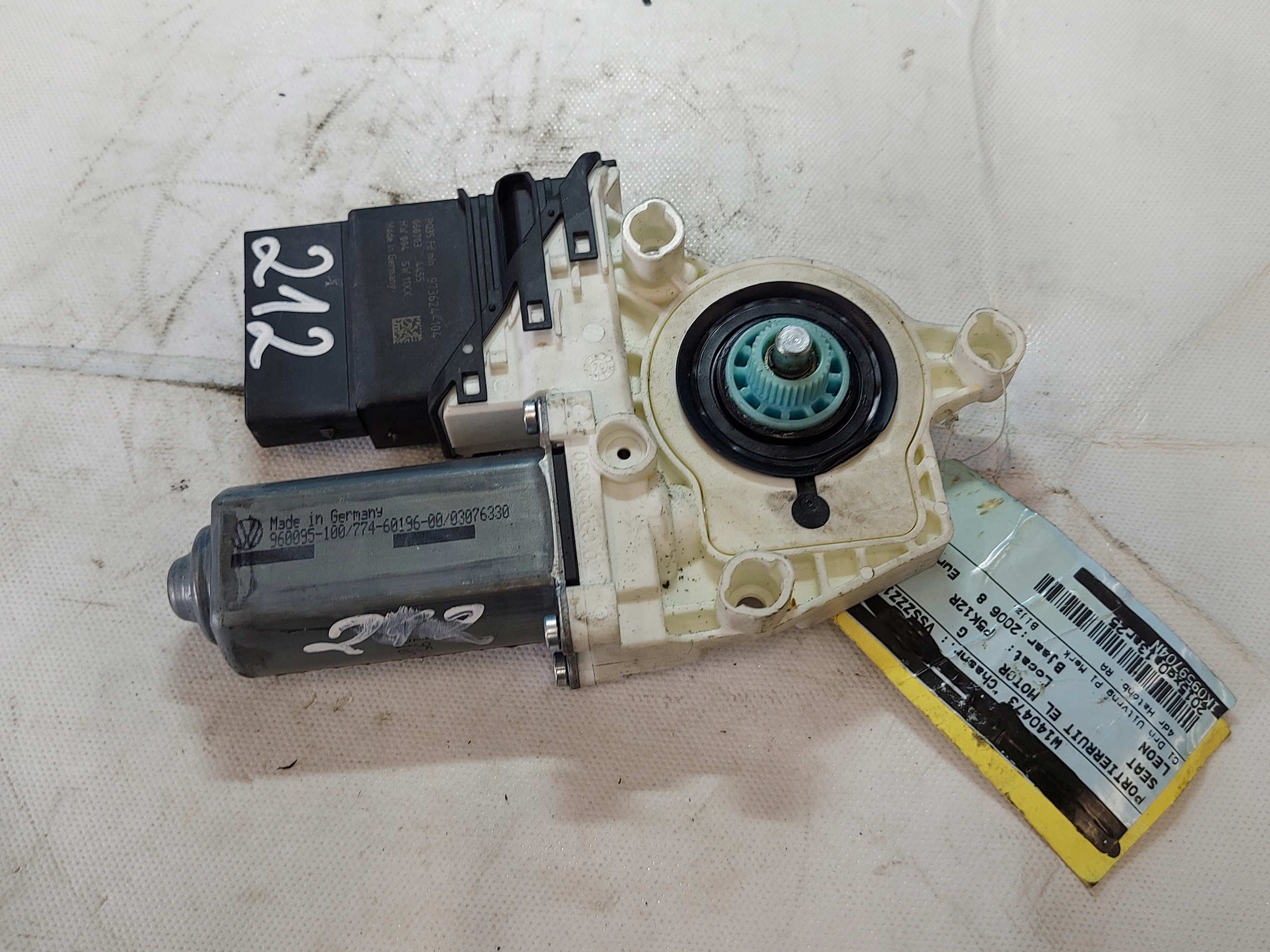 engine lifting windows LEON II 1K0959704N right rear part