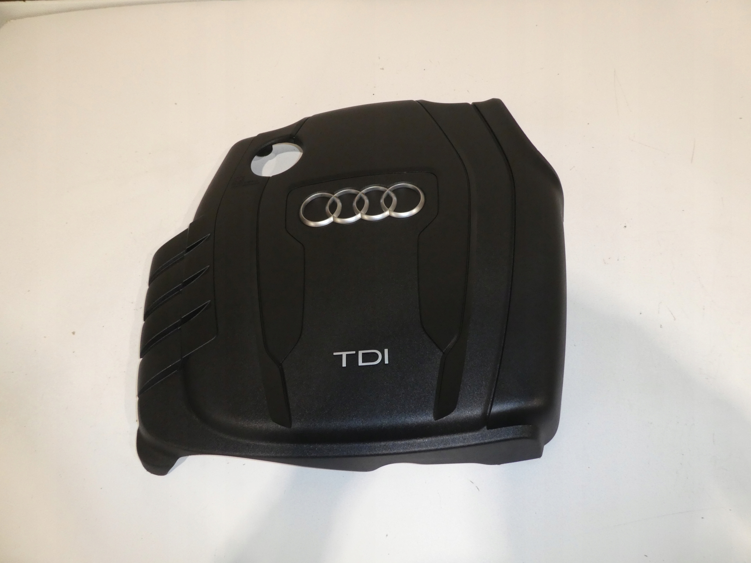 AUDI A4 B8 2.0 TDI motorabdeckung 03L103925AB