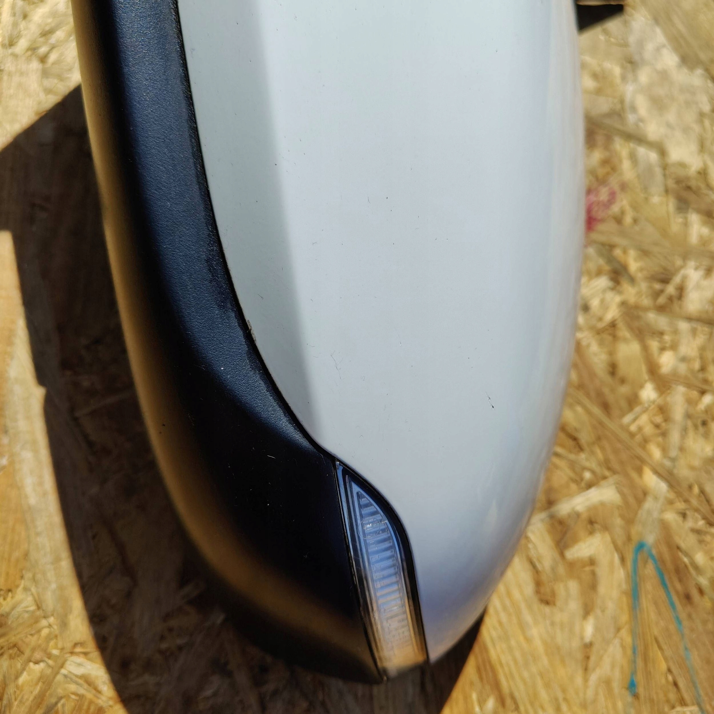 mirror left left side Hyundai Ioniq 4 049678