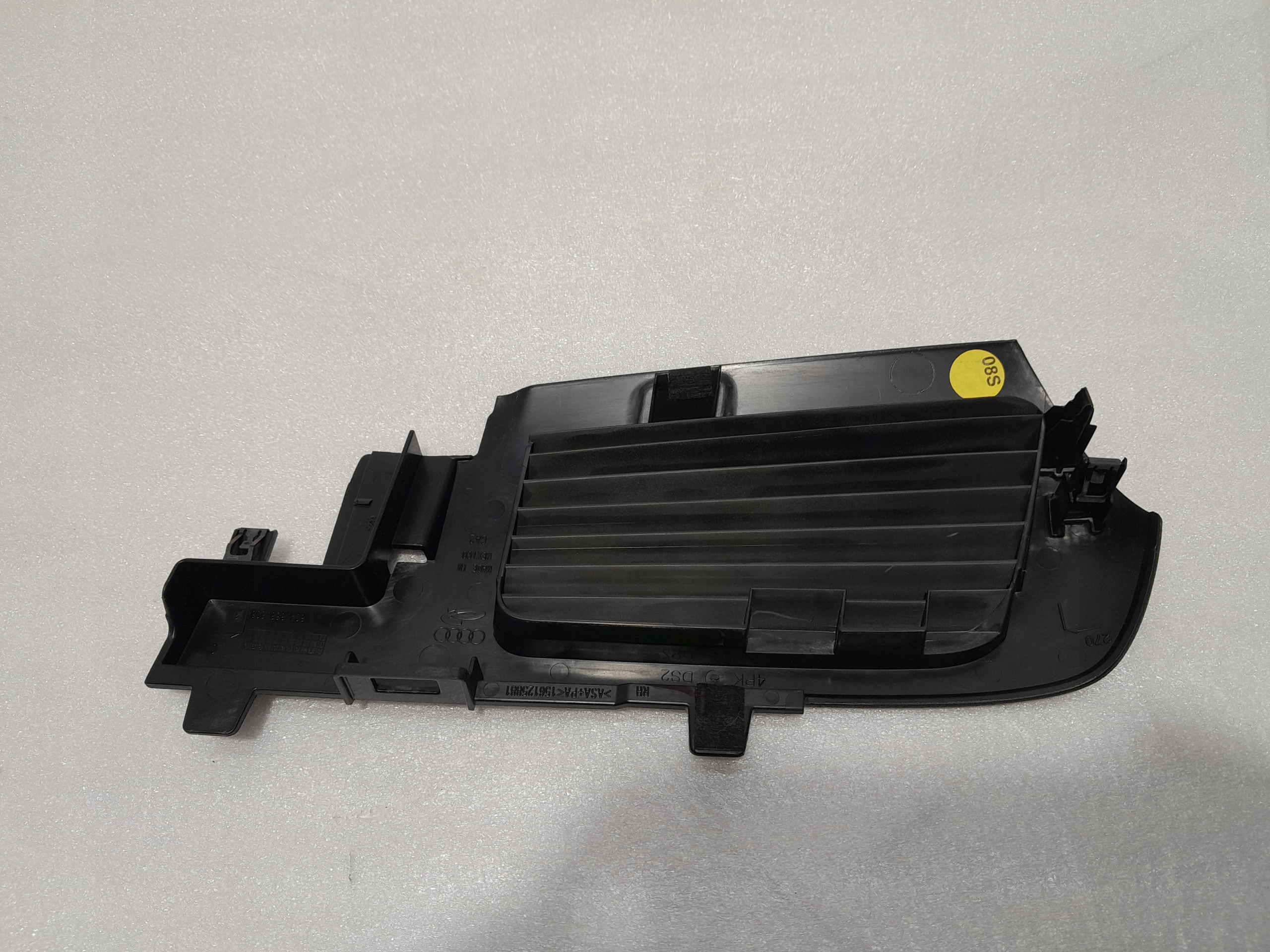 AUDI Q5 II 80A grid spoiler boot right 80A868606