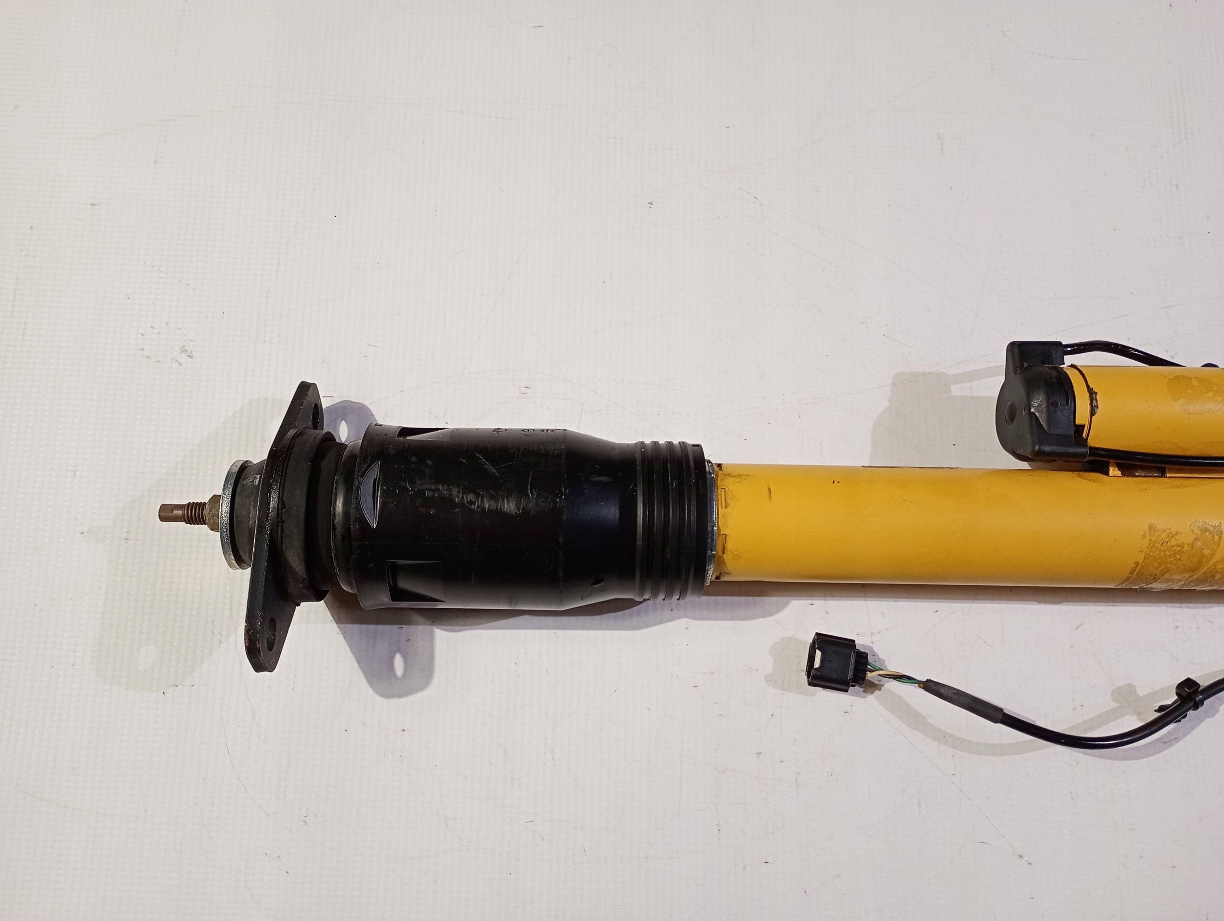 shock absorber rear part rear right Dodge Charger Challenger SRT 6.4 2011-2023