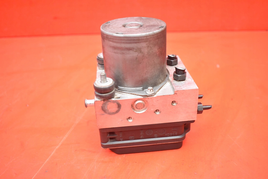 Pompa ABS 8E0614517AK AUDI A4 B7 1.9 TDI 115 KM KOMBI 04-08
