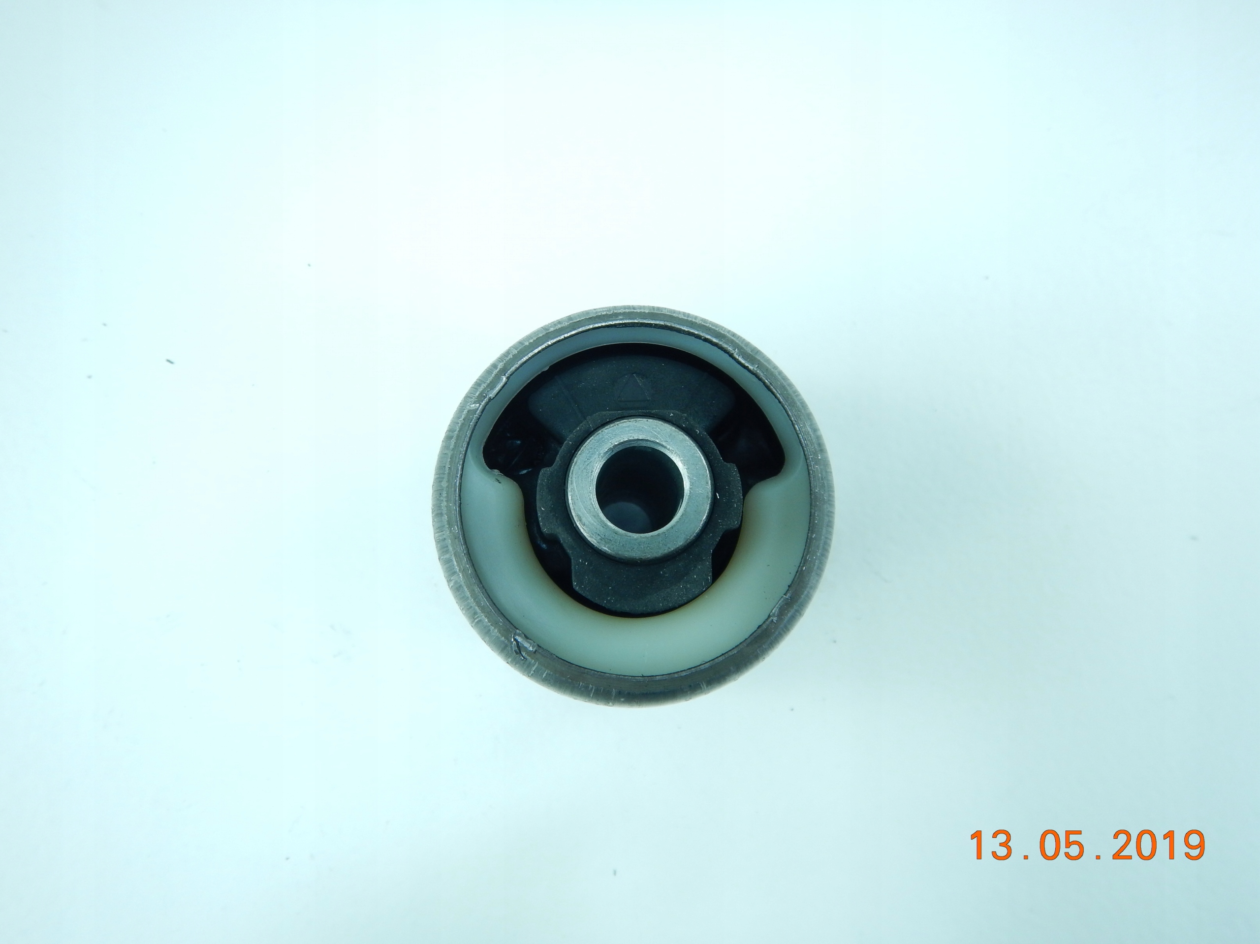 TULEJA springing rear part FORD FIESTA MK4 / 1016439 / 96FB5K653CA