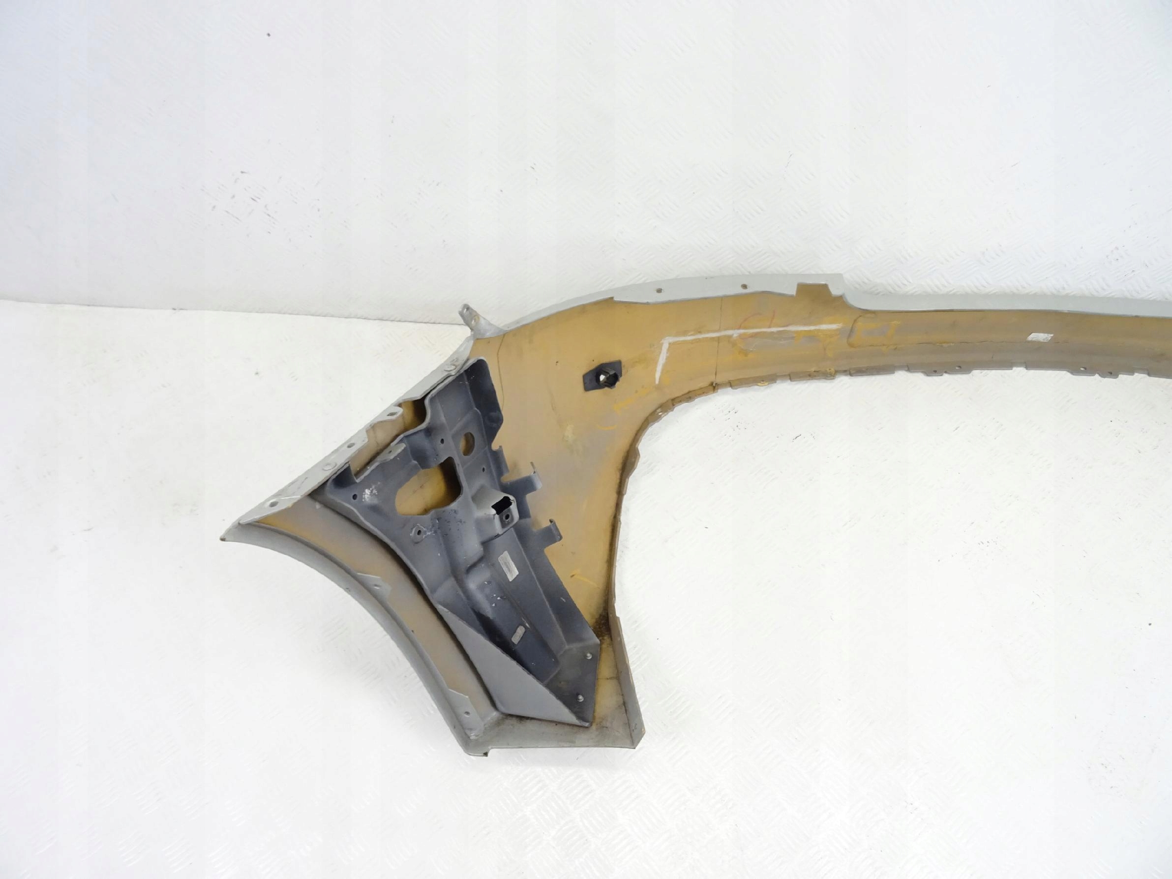 Aston Martin DB9 DBS V12 bumper rear