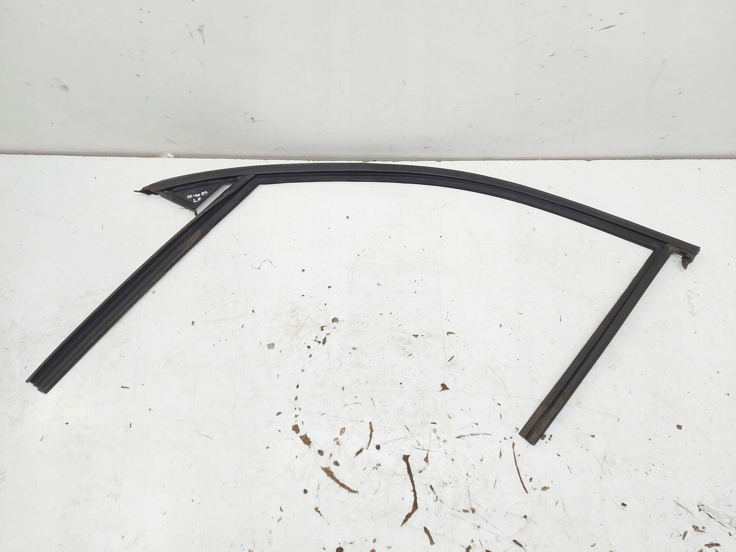 VOLVO XC40 D3 gasket door front left 31864769