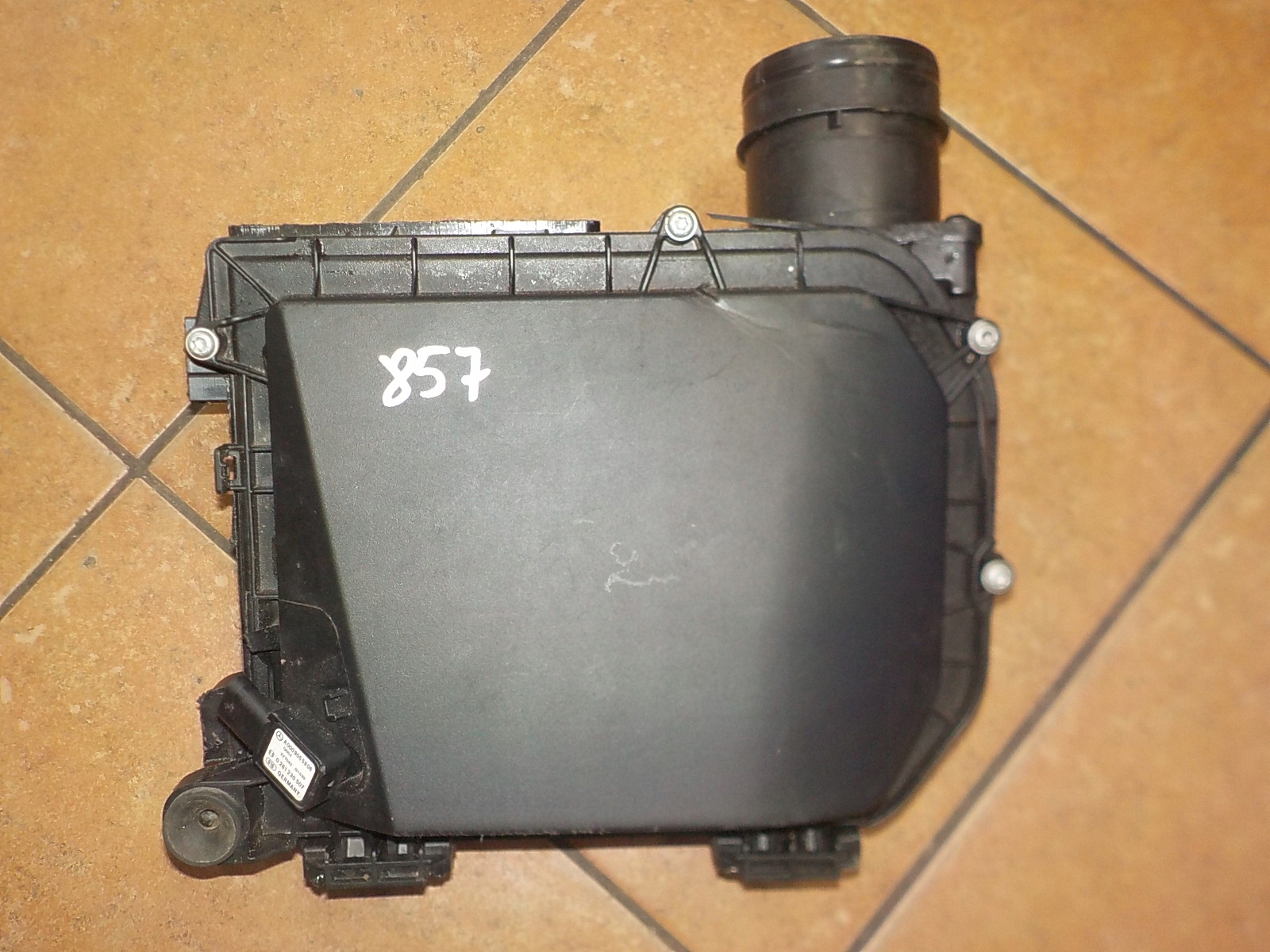 A2760903701 - Корпус повітряного фільтра W238 C43 AMG A2760903801