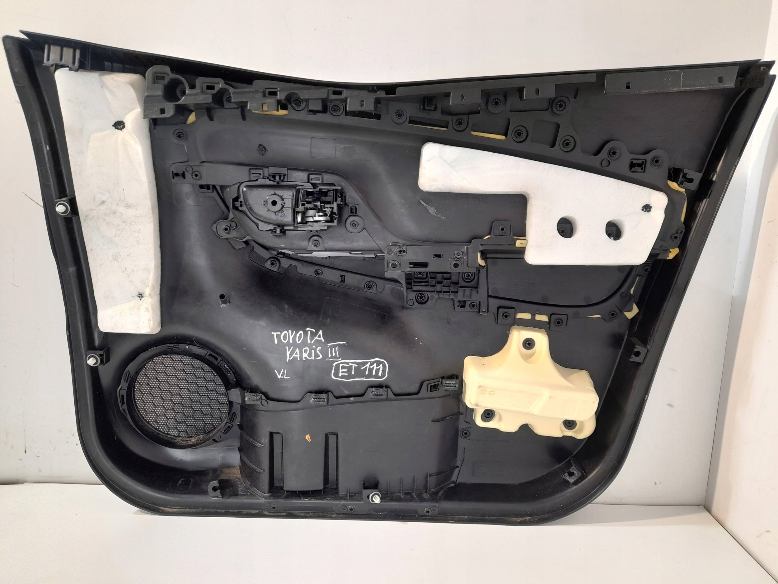 Toyota Yaris III side door front left 677640D130 (ET111)