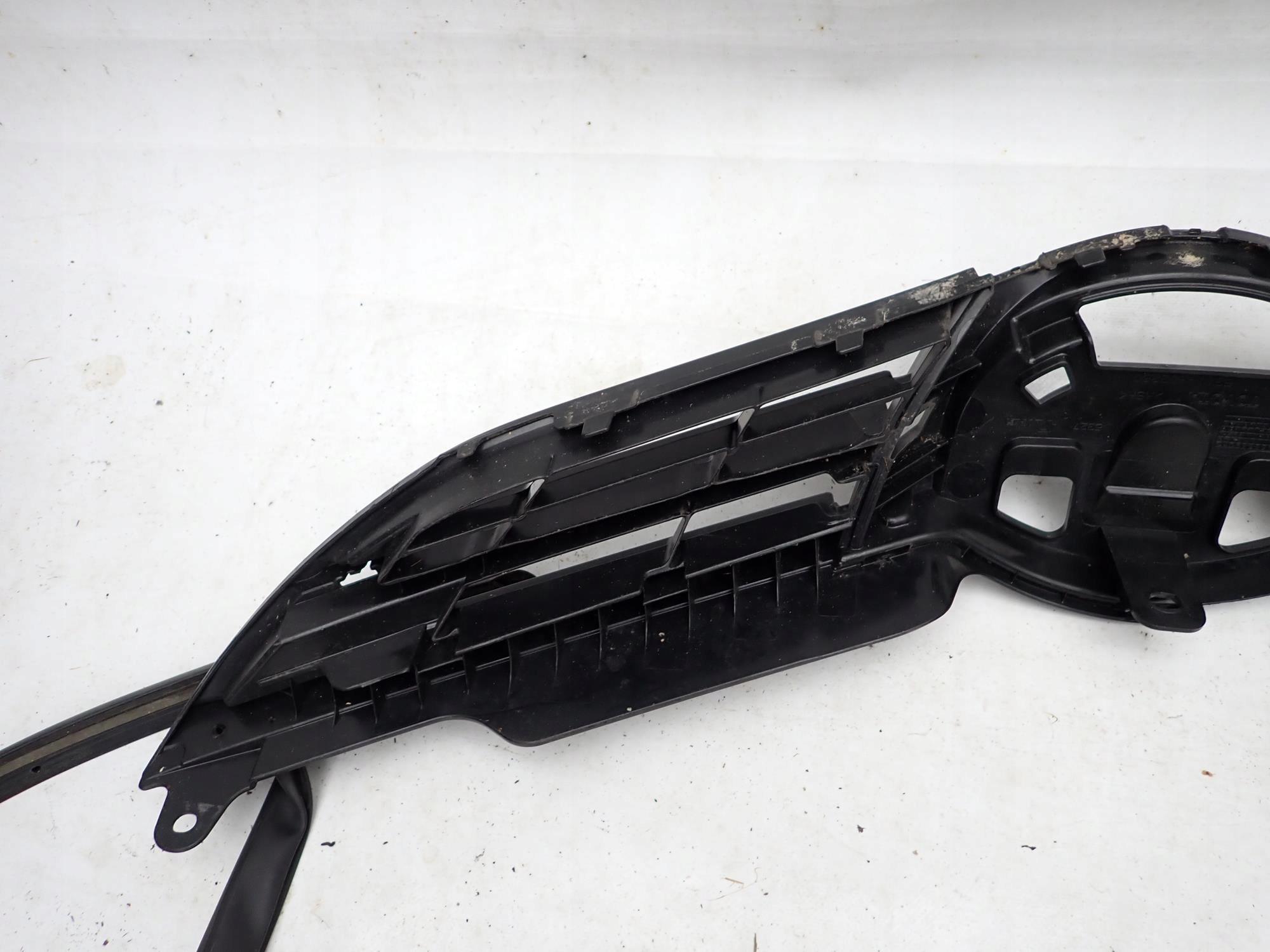 TOYOTA AURIS II 2 12-15 Grill Grill