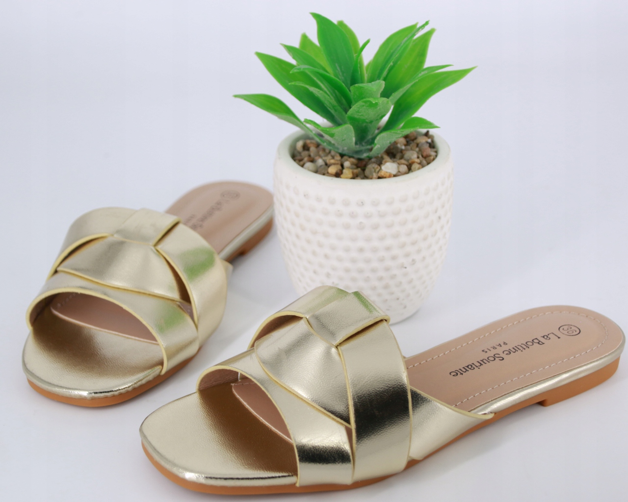 ZŁOTE LETNIE KLAPKI DAMSKIE EKO SKÓRA BUTY NISKI OBCAS WYGODNE 40 Wzór dominujący bez wzoru