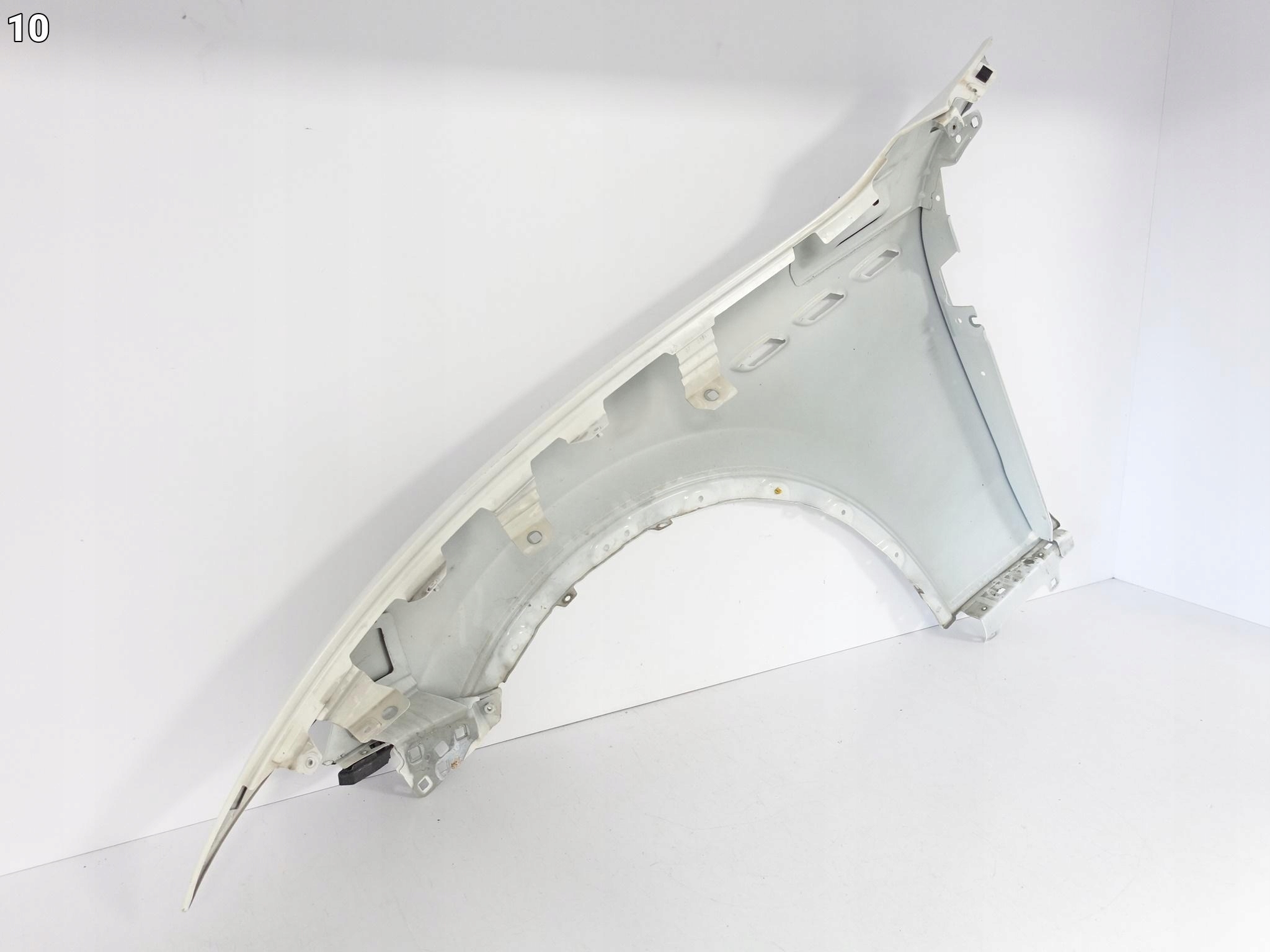 MASERATI LEVANTE M161 16-24 fender right front