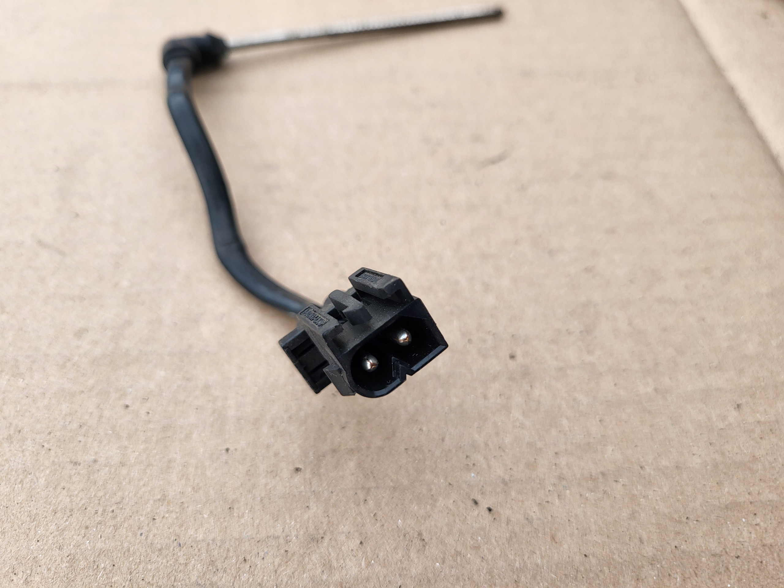 Sensor TEMPERATURY WEWNETRZNEJ Z heizgebläse BMW E32 E34 E36 OE 1376699