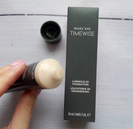 Mary Kay podkład Rozświetlający Marka Mary Kay