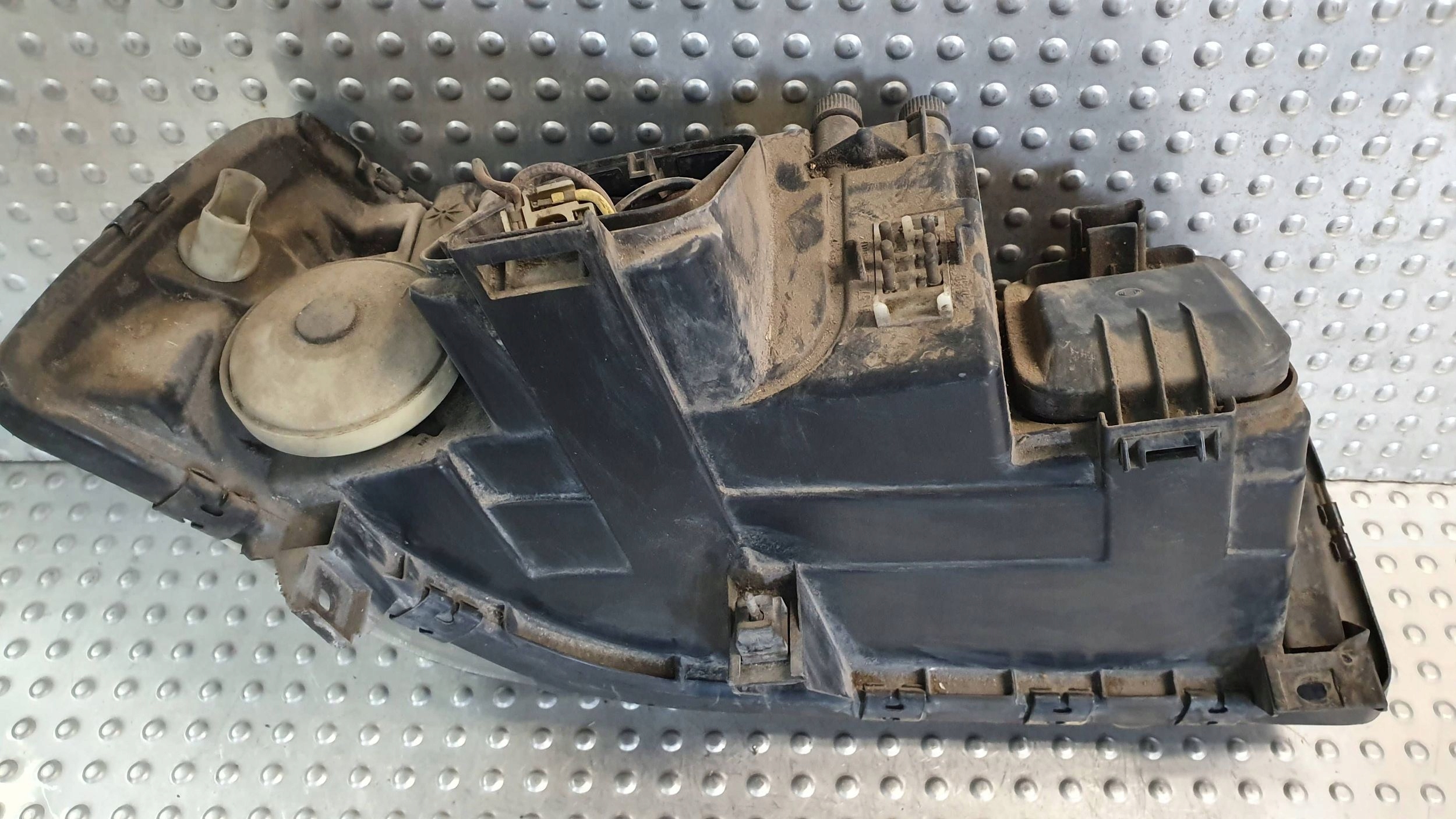 Licht vorne links 441941003B AUDI V8 D11 88