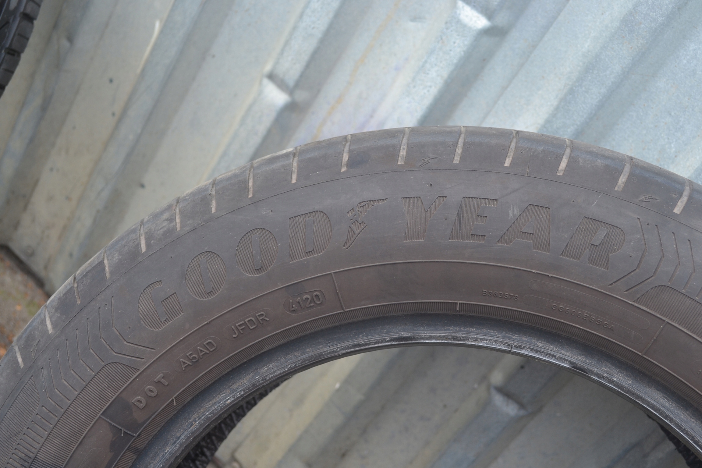 Goodyear Efficientgrip Performance 185/65R15 88 H