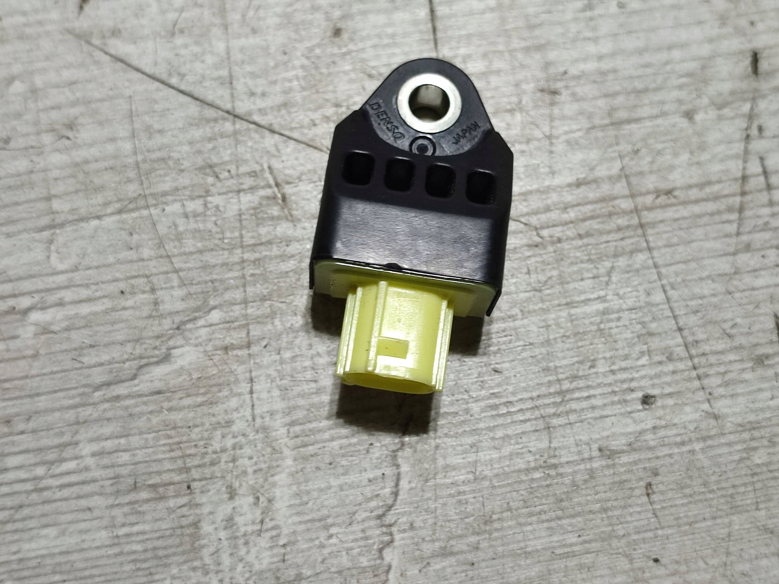 Lexus RC 2019 impact sensor airbag