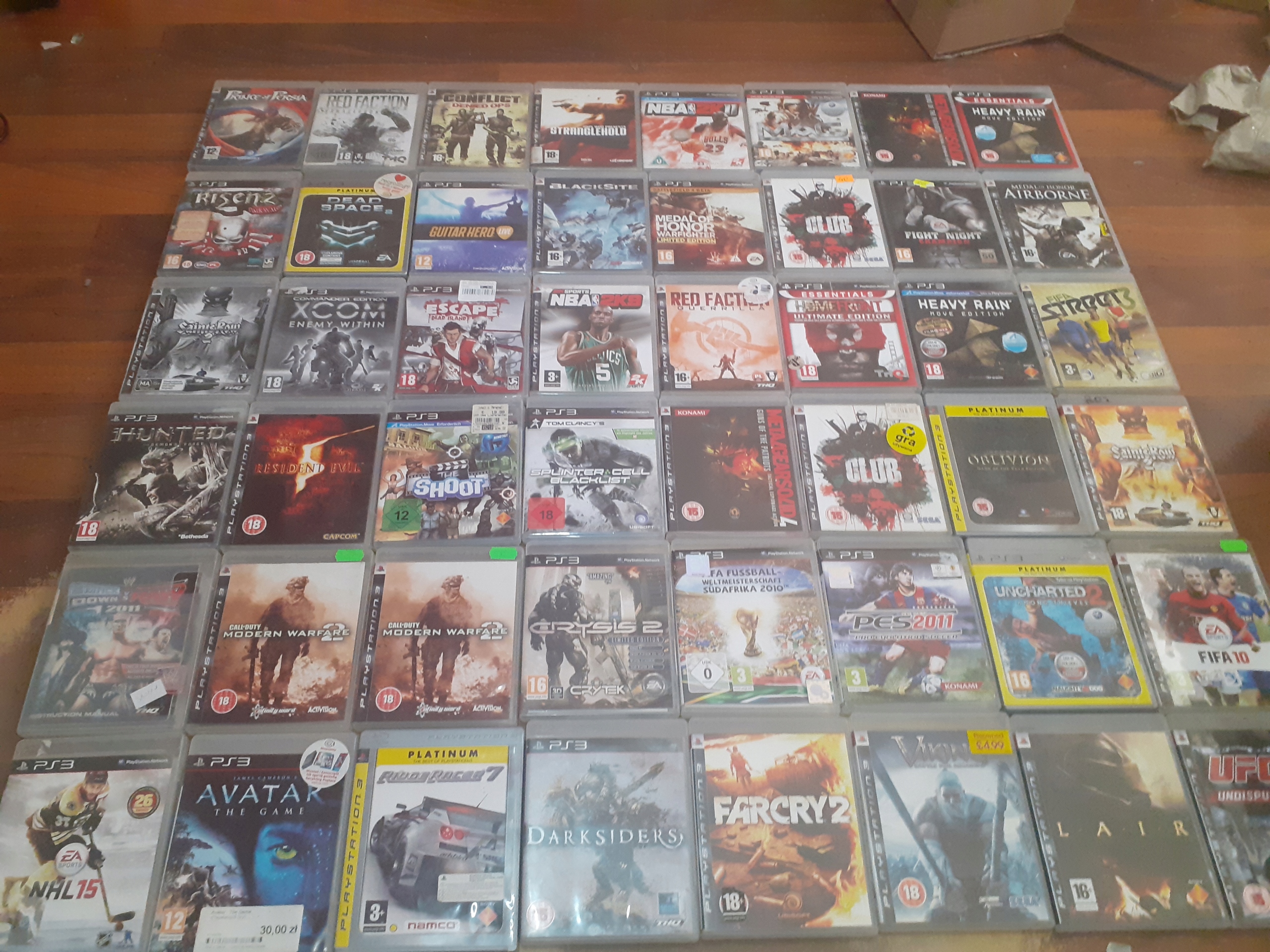 -Ps3 SUPER Slim + 2 Pady +zestaw GIER Kolor czarny