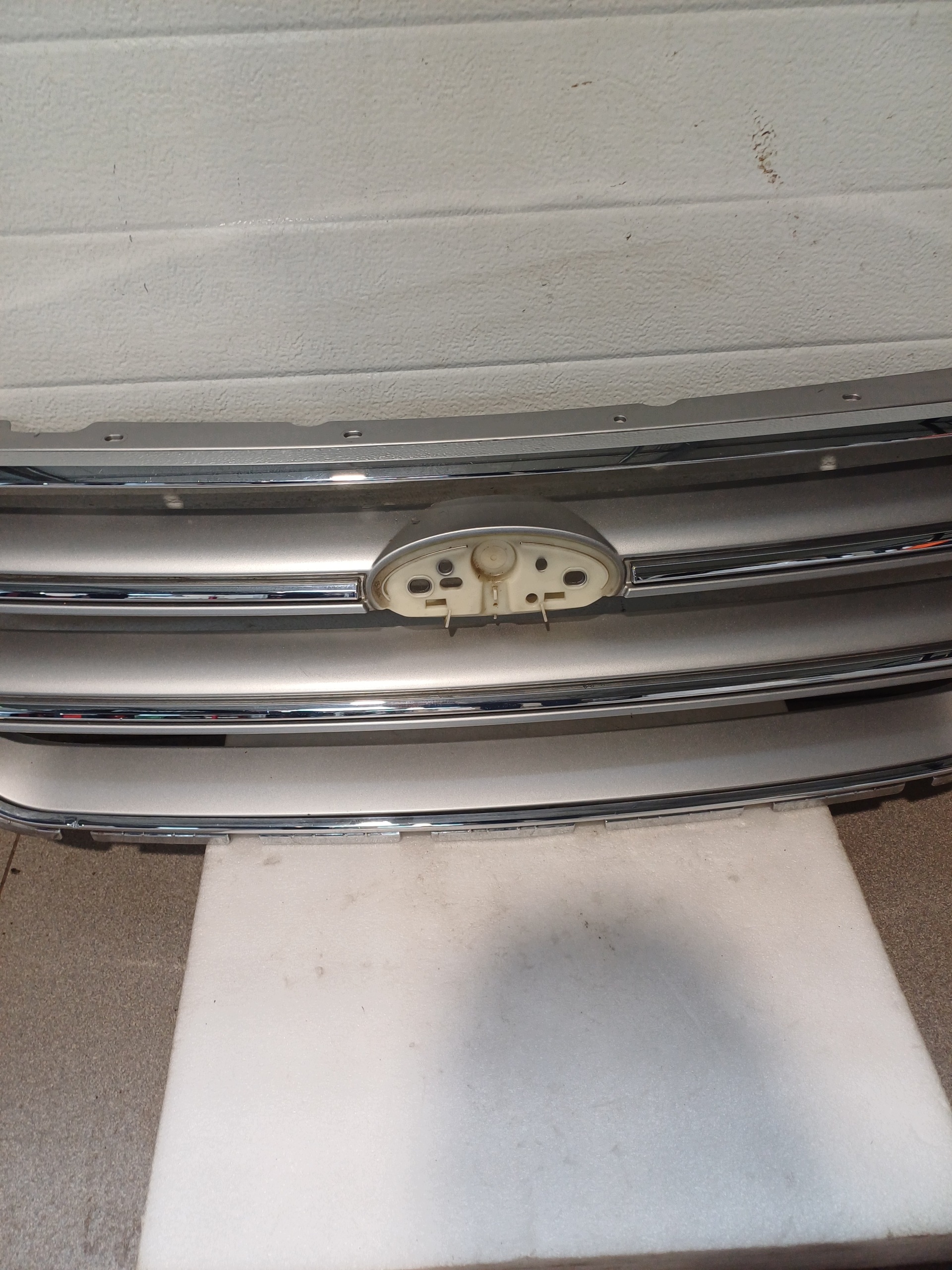 Grill FORD KUGA II GV448200B