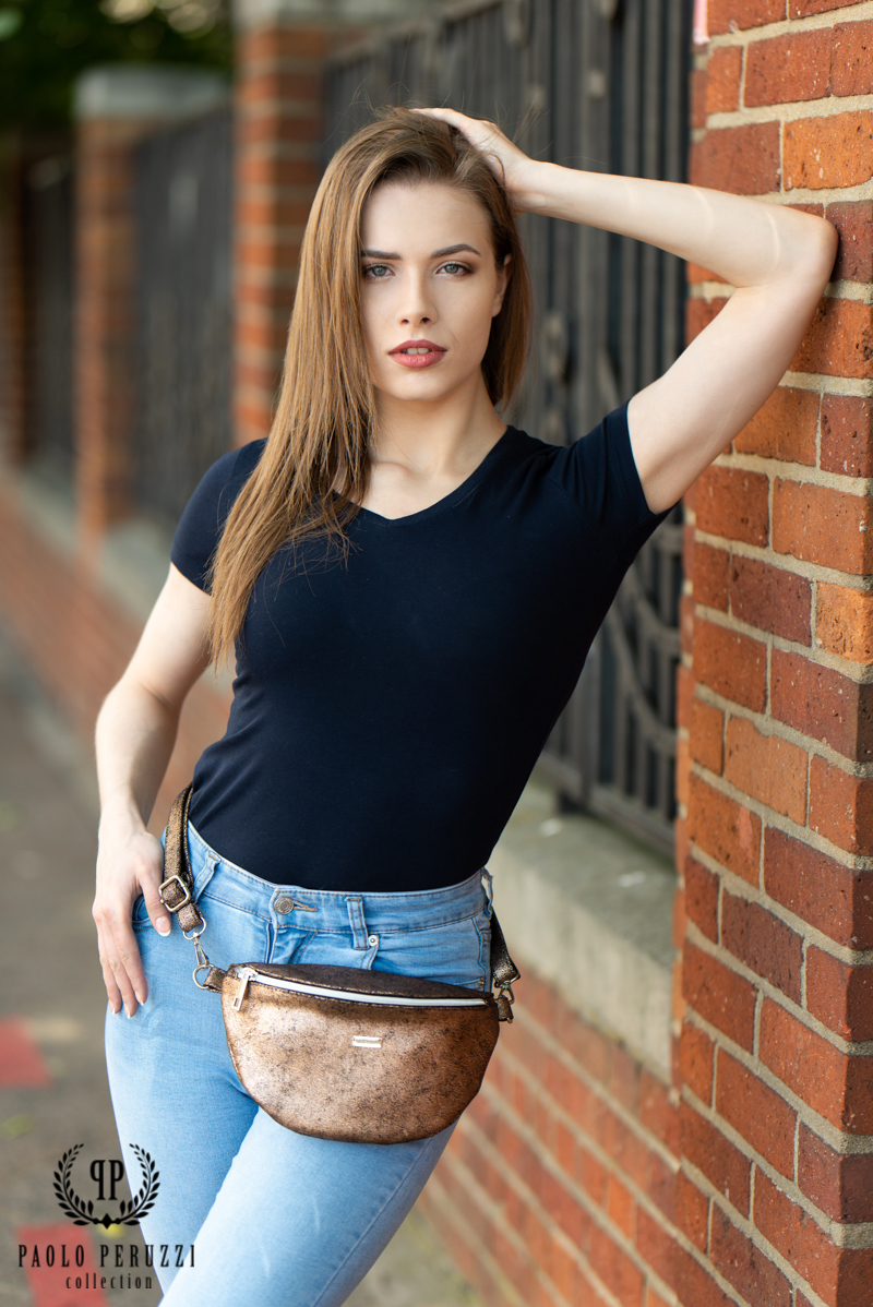 SKÓRZANA MŁODZIEŻOWA SASZETKA NA PAS Z-15-F Liczba kieszeni 1