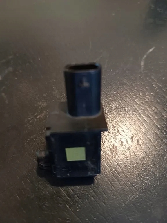 9196043 - BMW X5 F15 датчик удара