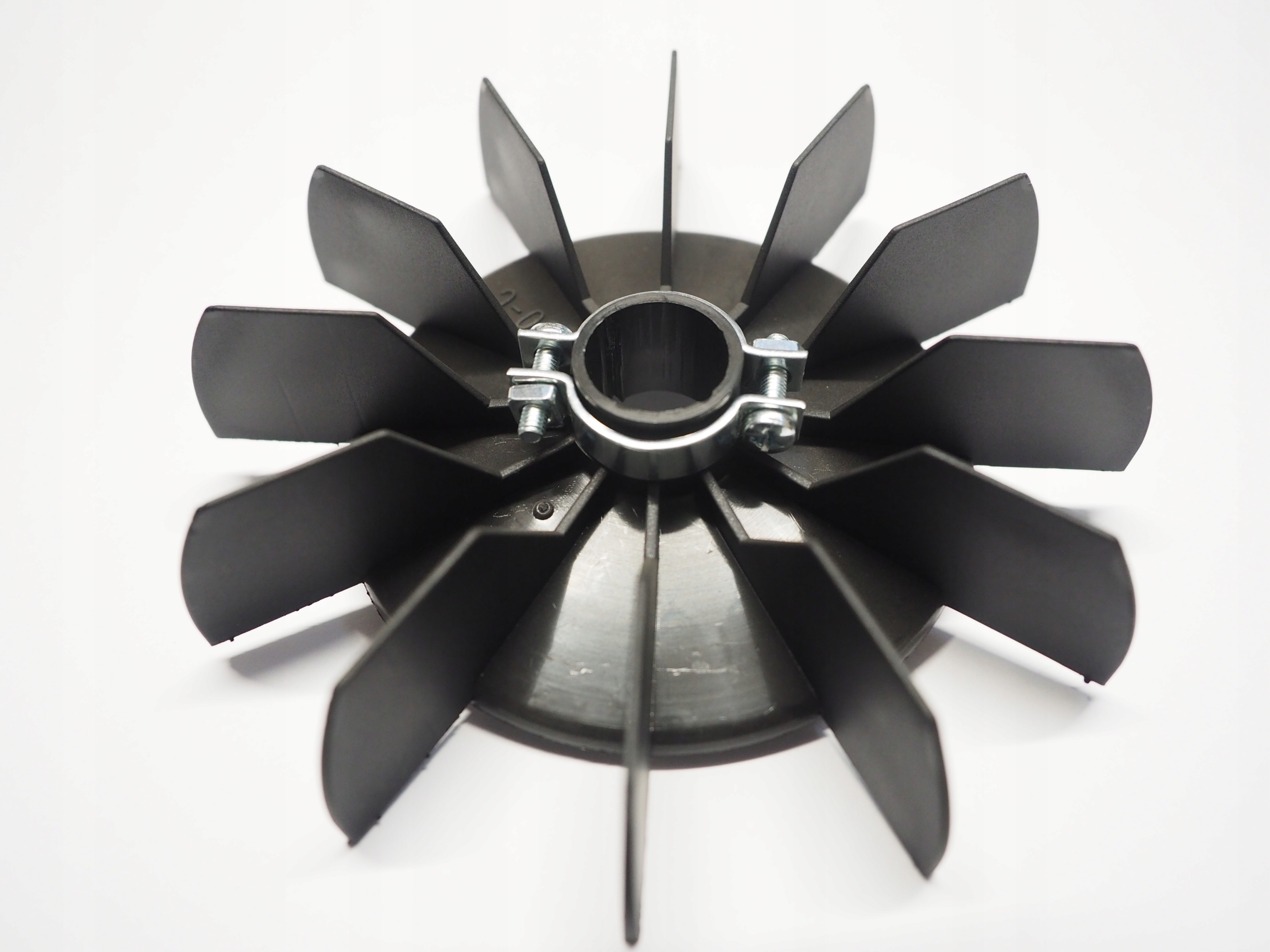 Przewietrznik silnika 19x143