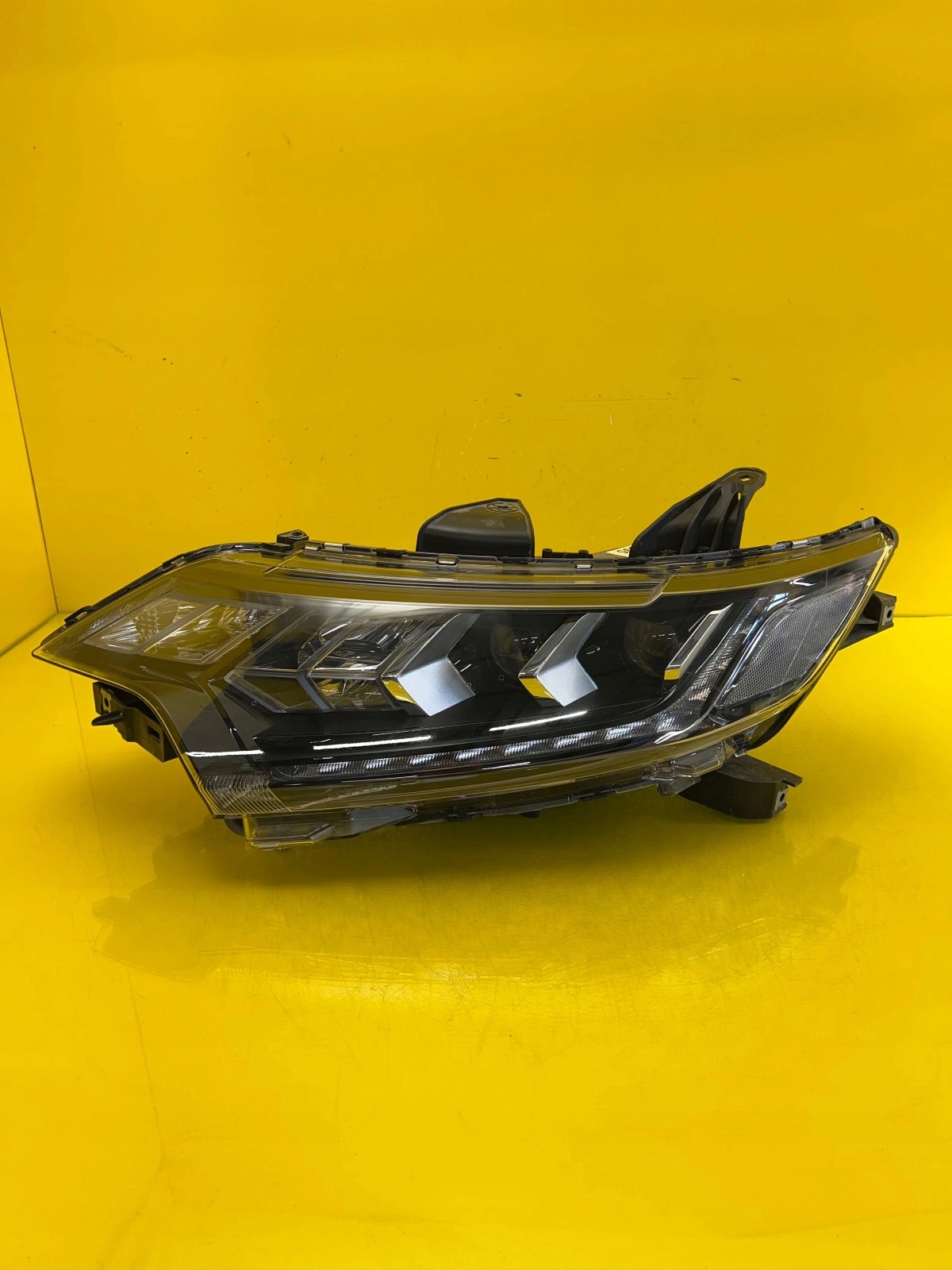 light left Mitsubishi Outlander III Lift 18- Full Led 8301D3-31