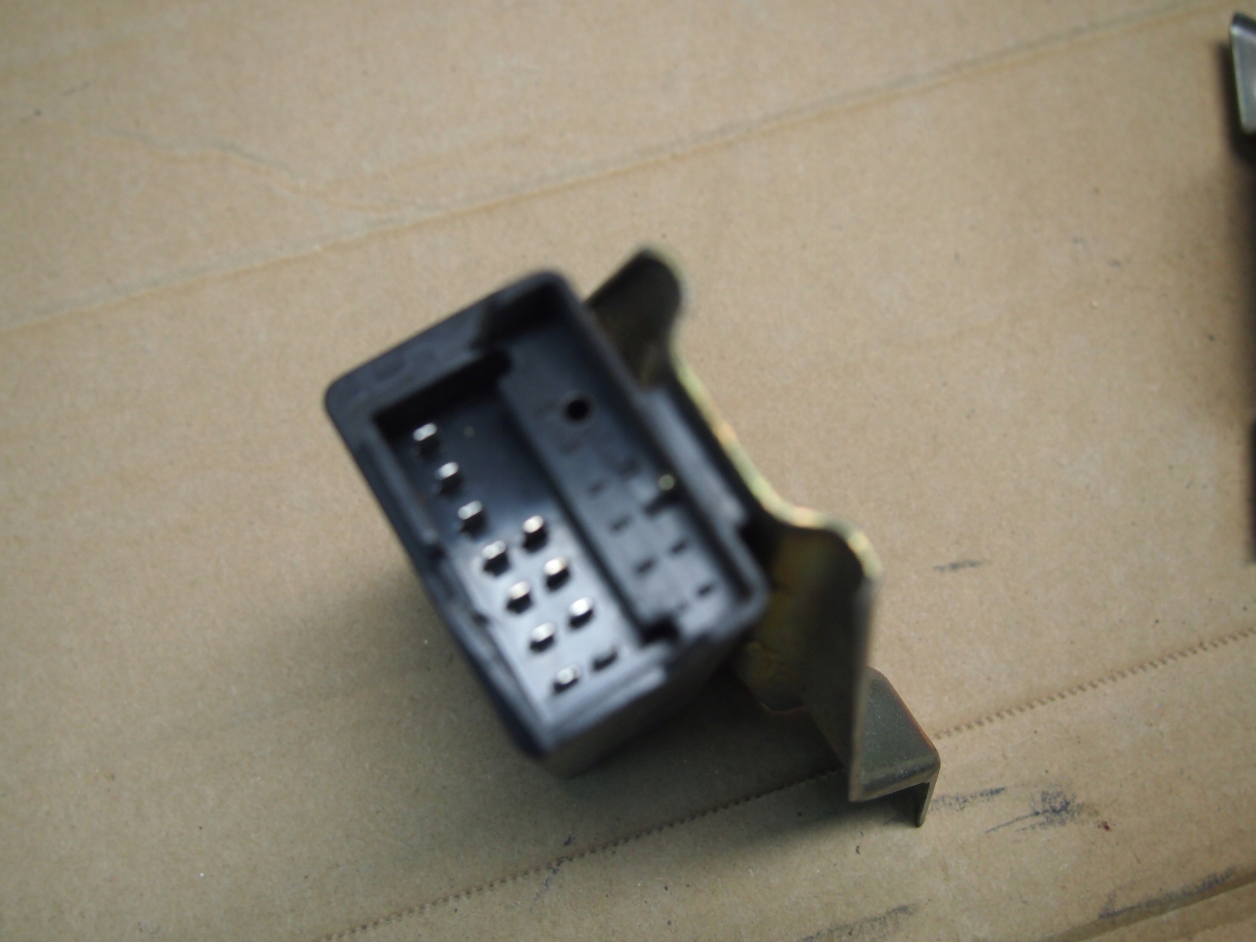 Bmw e30 sterownik zamka centralnego Numer katalogowy części 3030303012