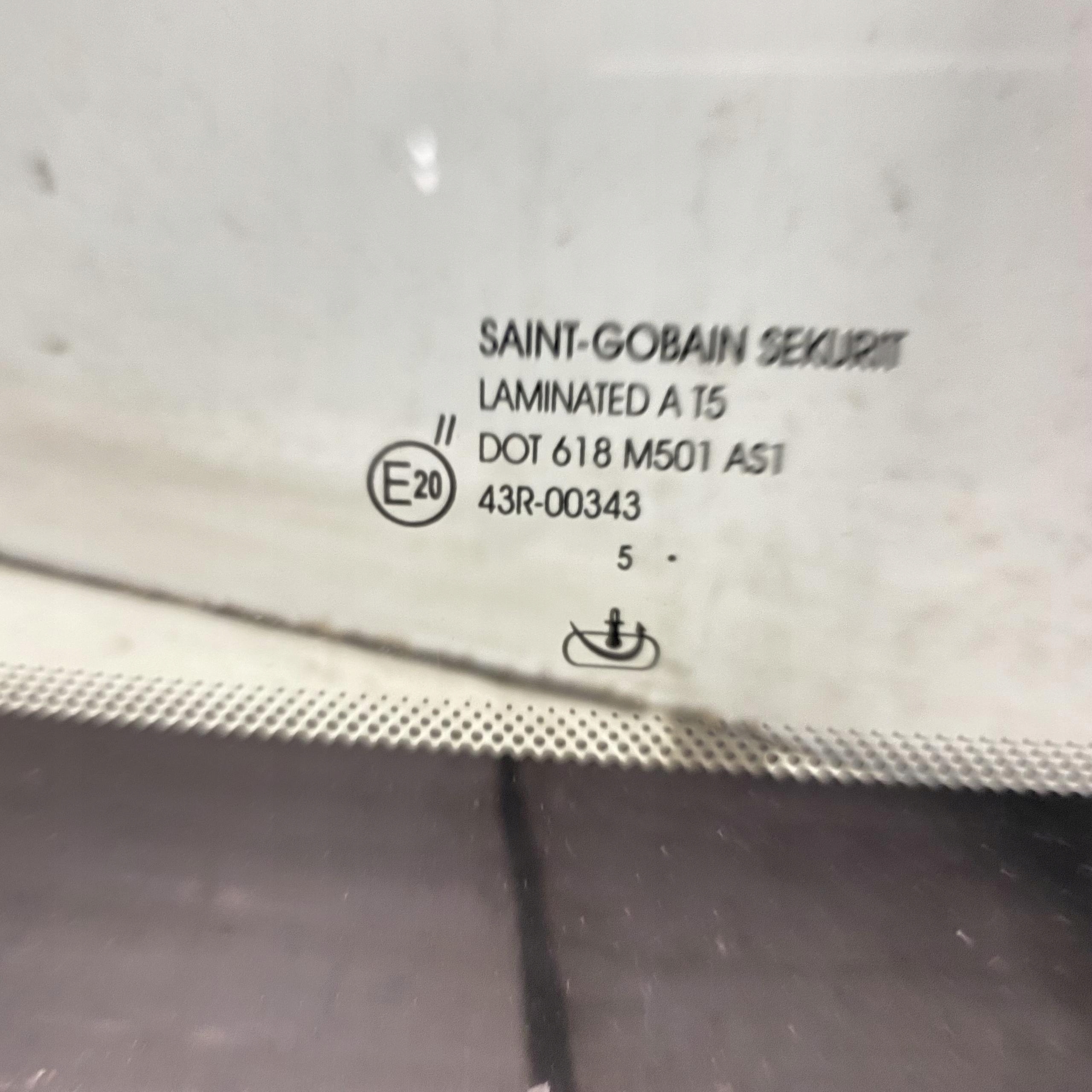 window iron HYUNDAI IX20 09-19 2015