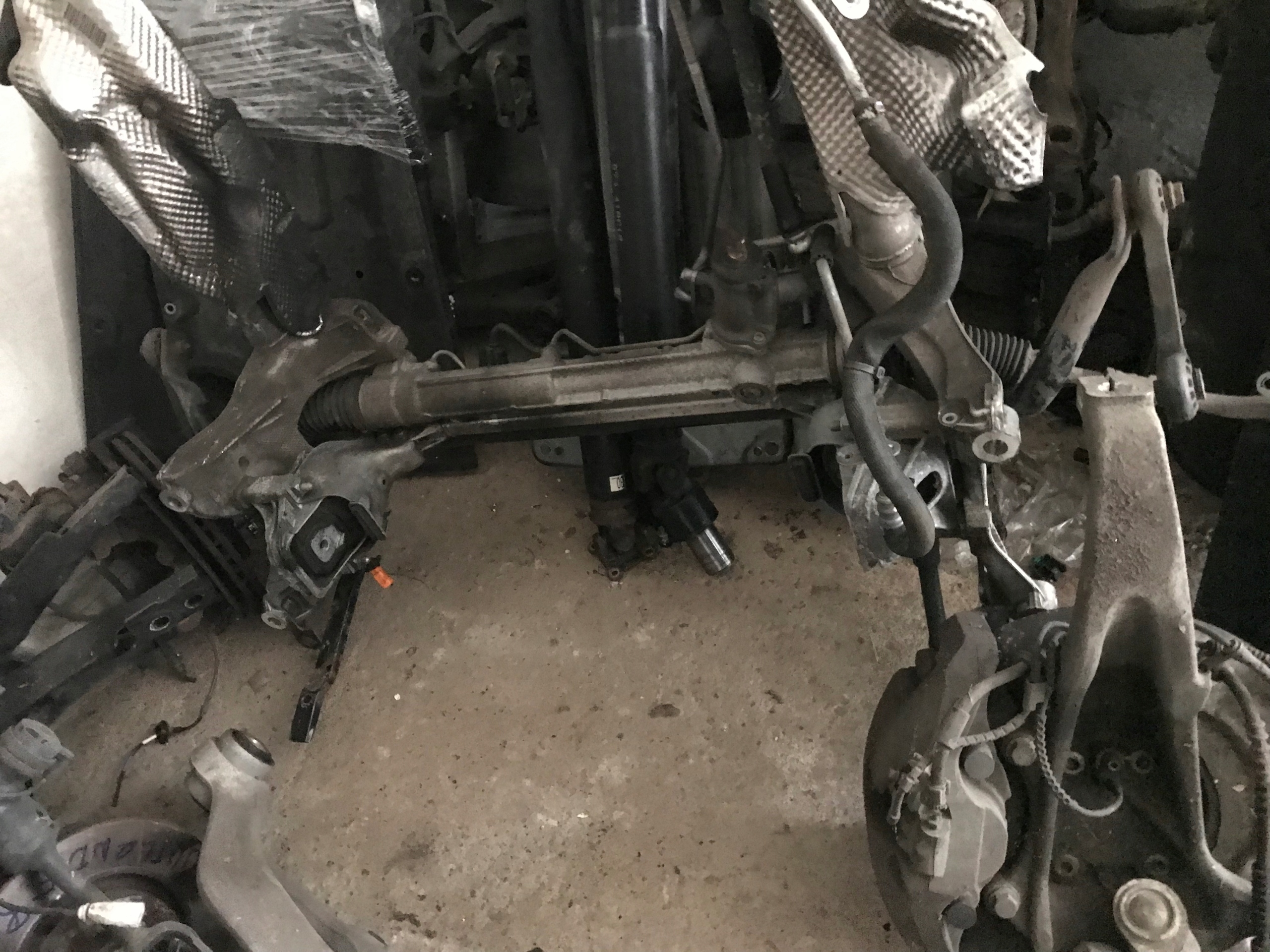 Audi q5r 3.0 TDI санки спереду дитина