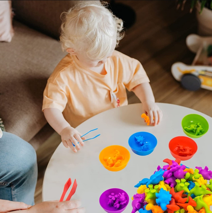 MEGA TUBA DINOZAURÓW DO NAUKI KOLORÓW I LICZENIA Marka Artyk