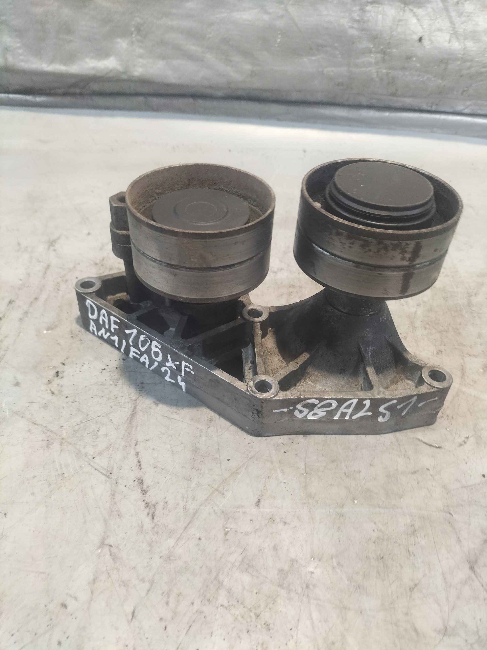 Spanner Riemenspanner Spannelement DAF XF 105