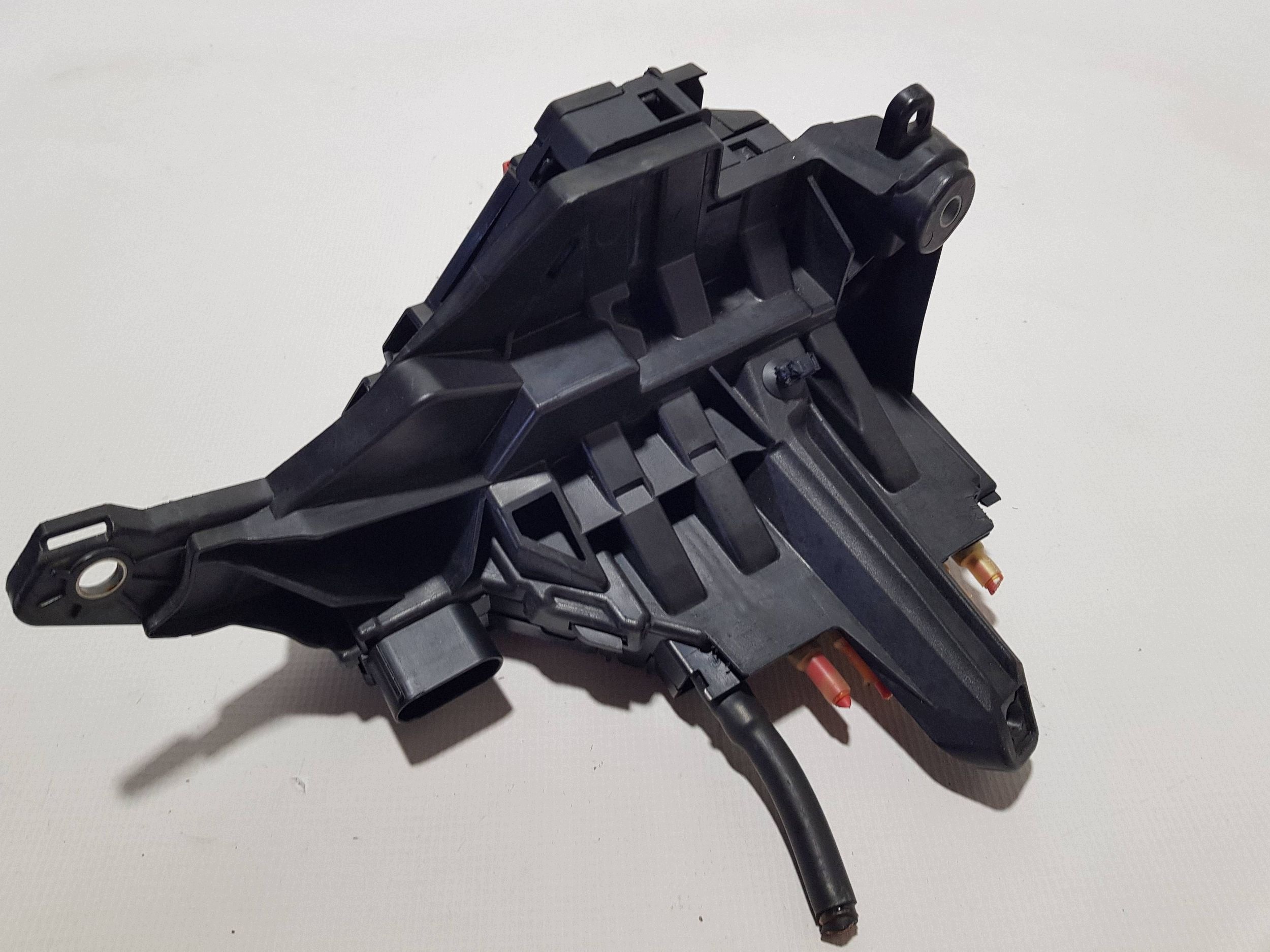 Klemme plus Mercedes E W213 2135403839